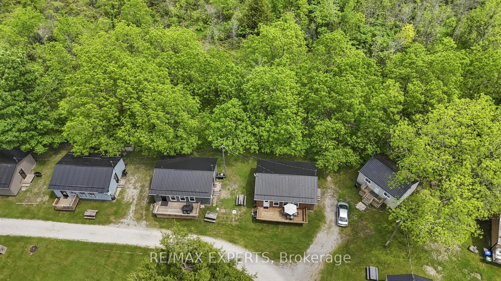 #18 - 230-232 Lake Dalrymple Road Property Photo 2