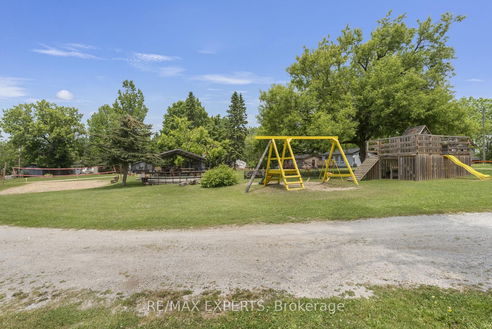 #18 - 230-232 Lake Dalrymple Road Property Photo 6