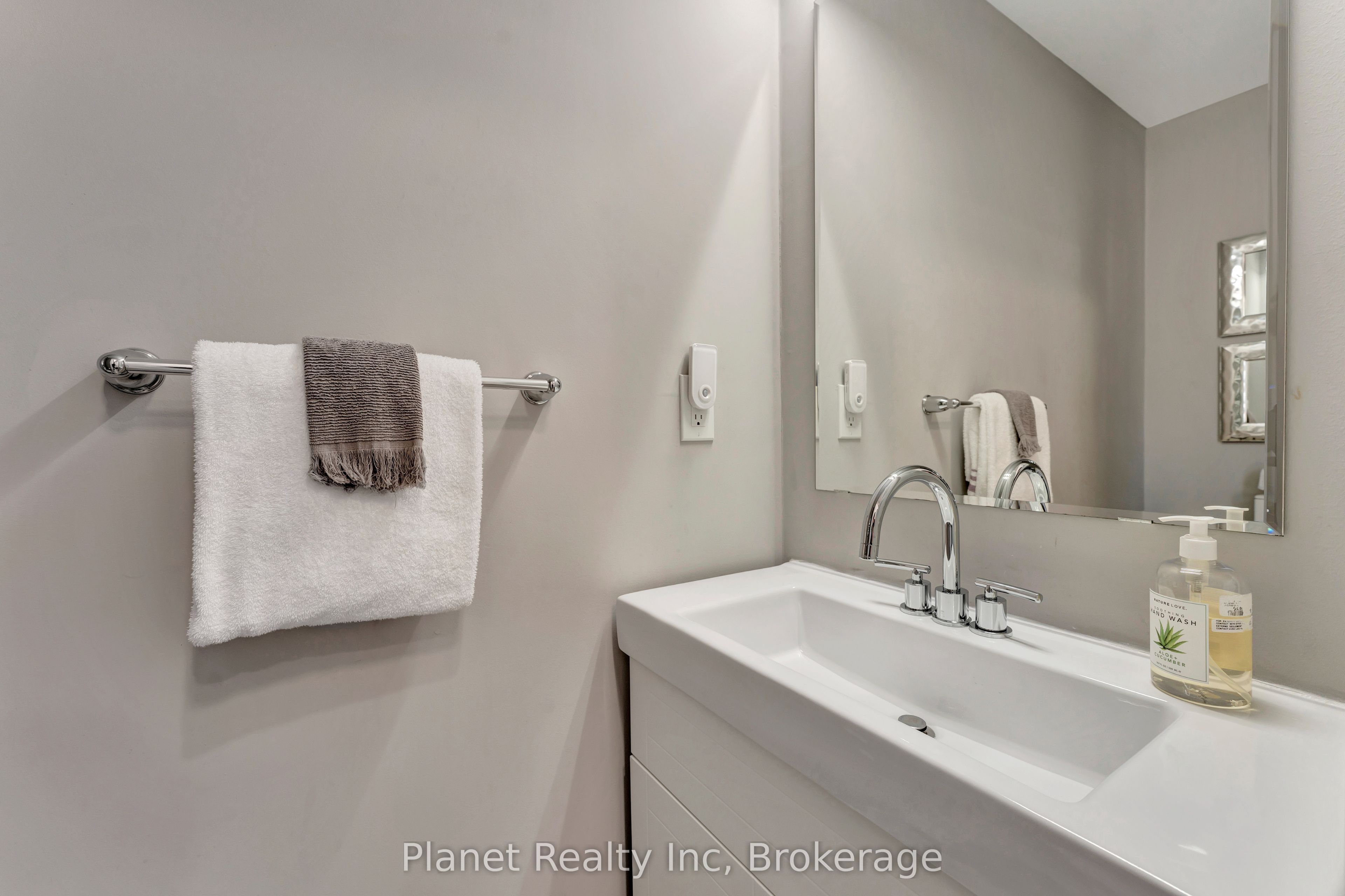 212 Waterbrook Lane Property Photo 13