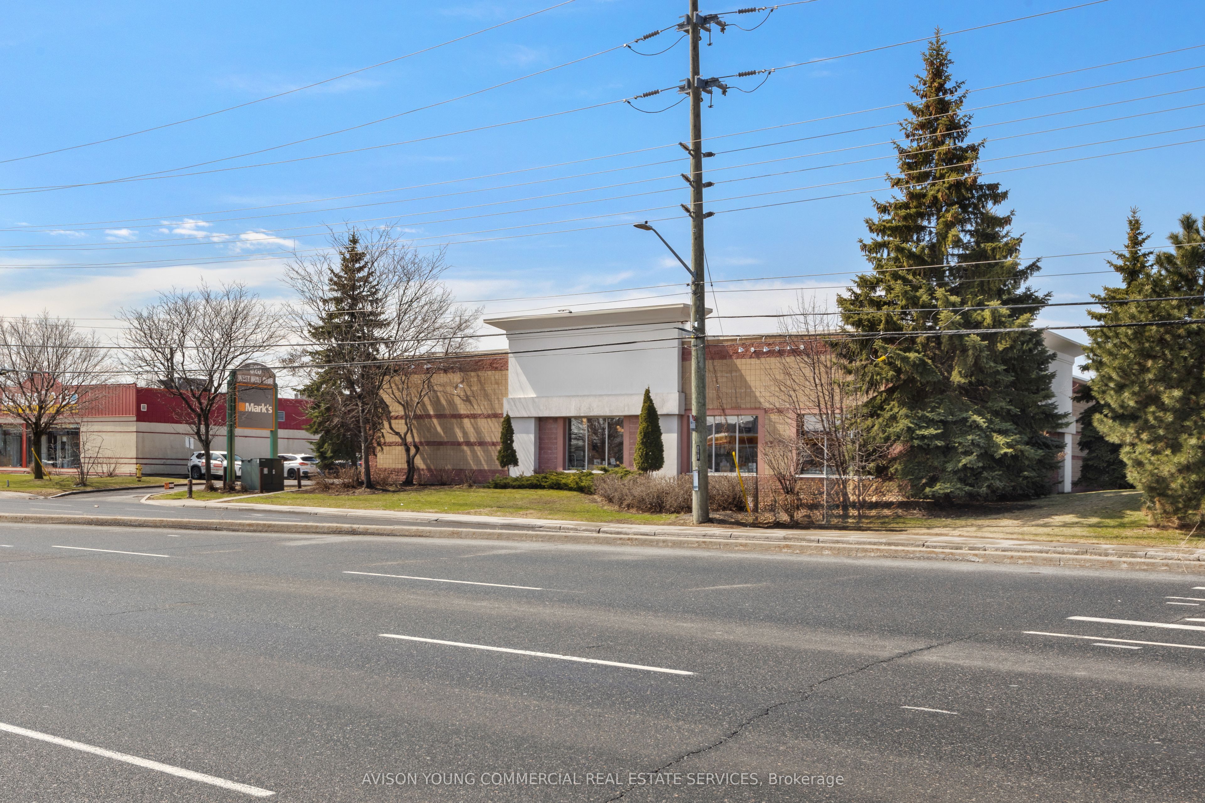 1832 Merivale Road Property Photo 7