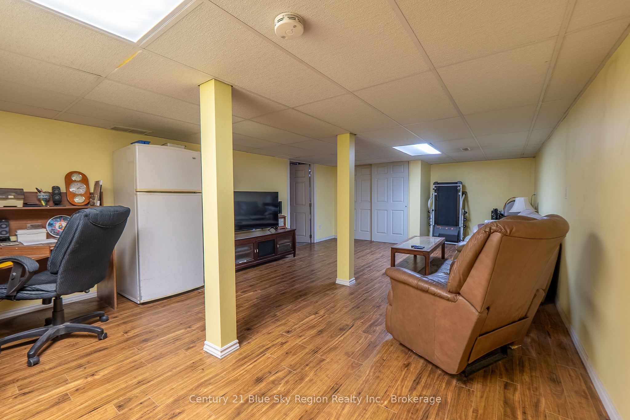 927 Albert Street Property Photo 27