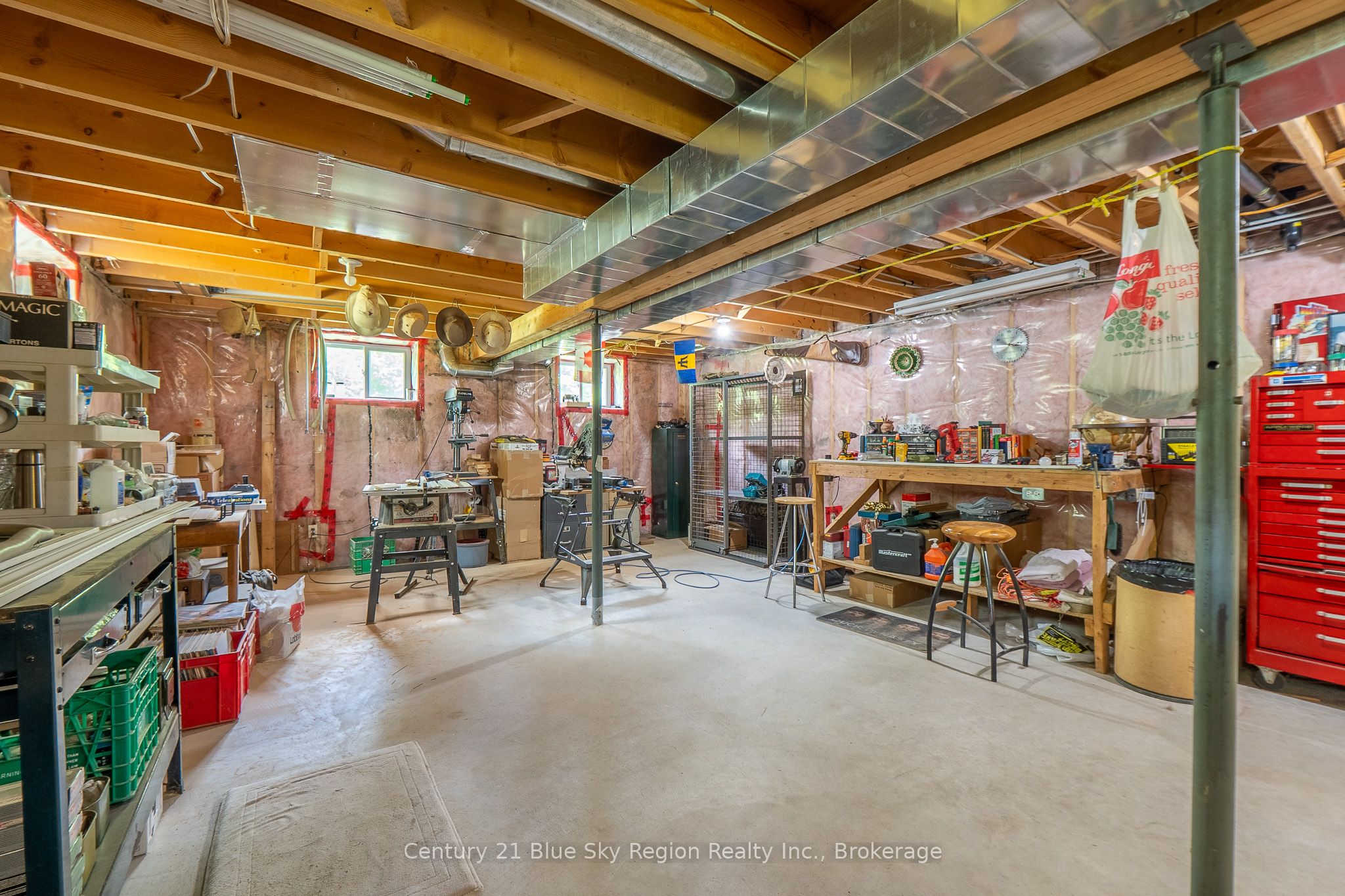 927 Albert Street Property Photo 30