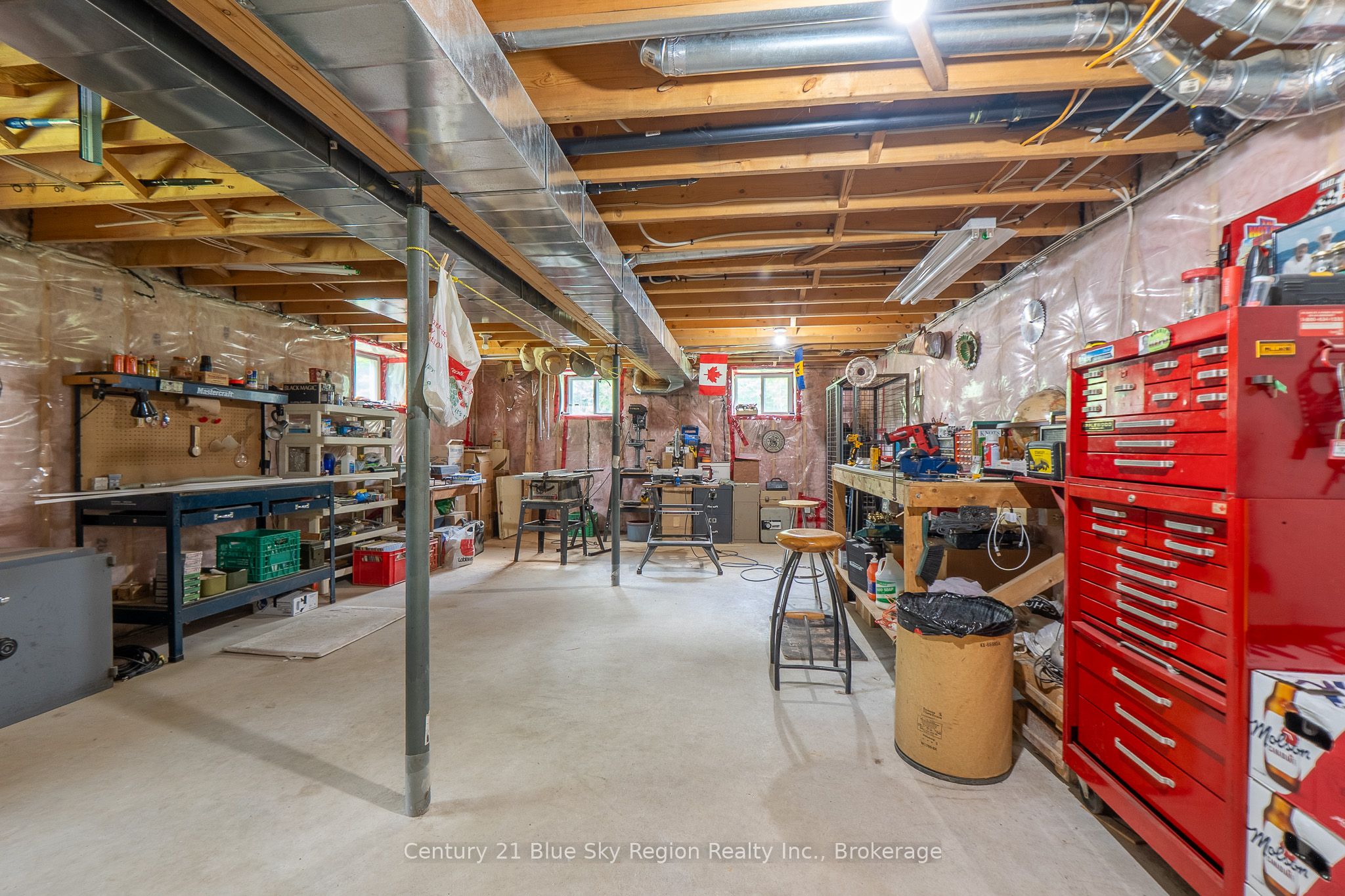 927 Albert Street Property Photo 31