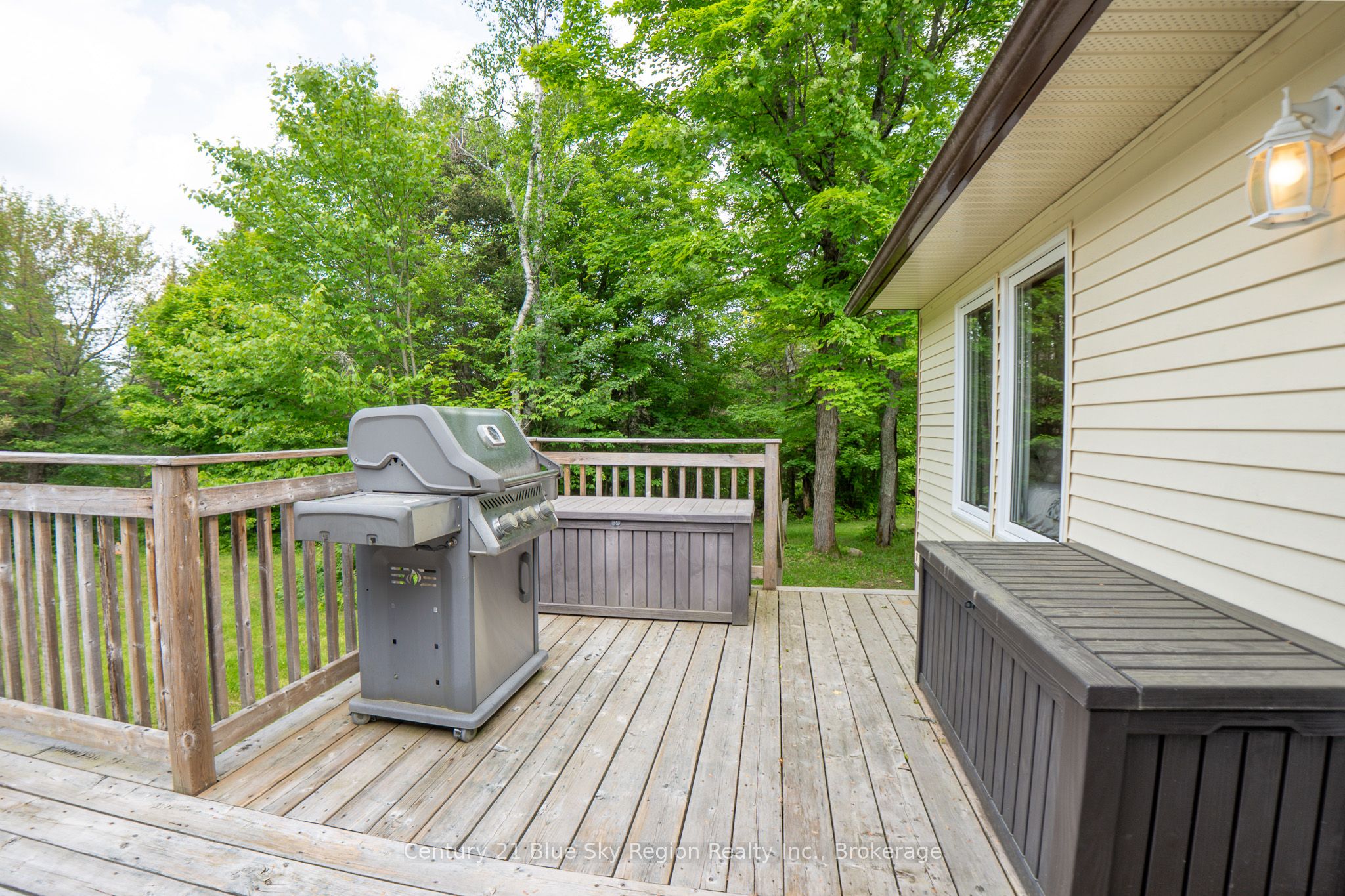 927 Albert Street Property Photo 35