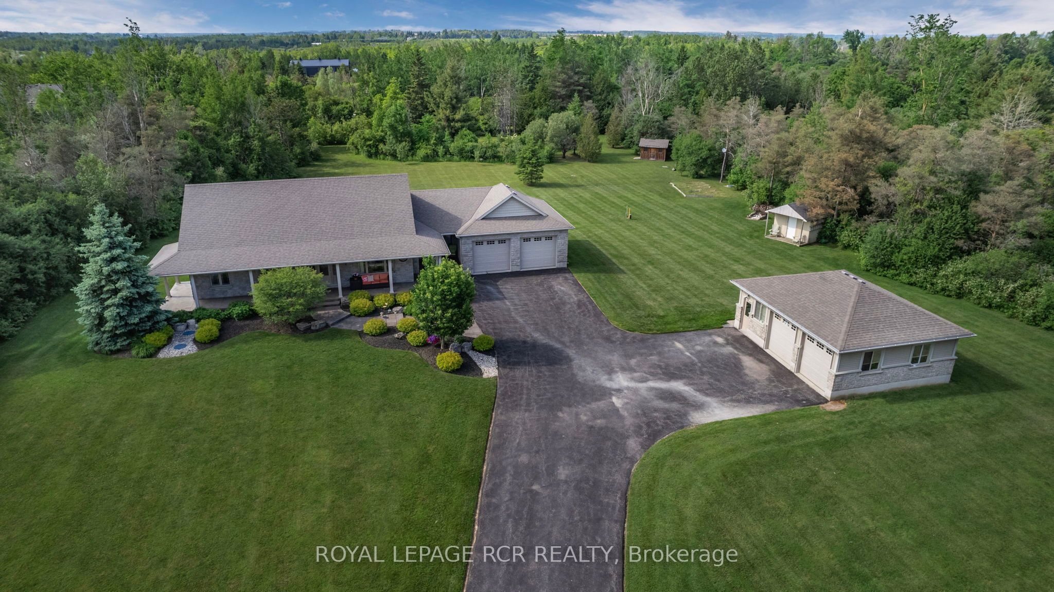 245327 5th Sideroad Property Photo 1