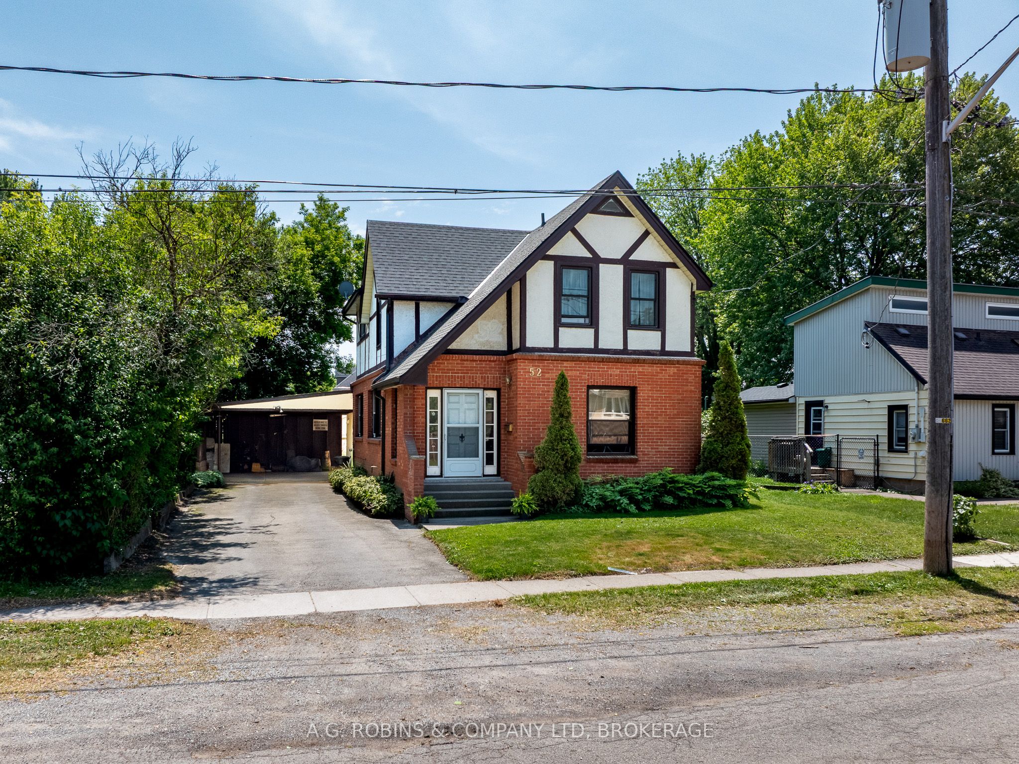 52 Charles St Property Photo 1