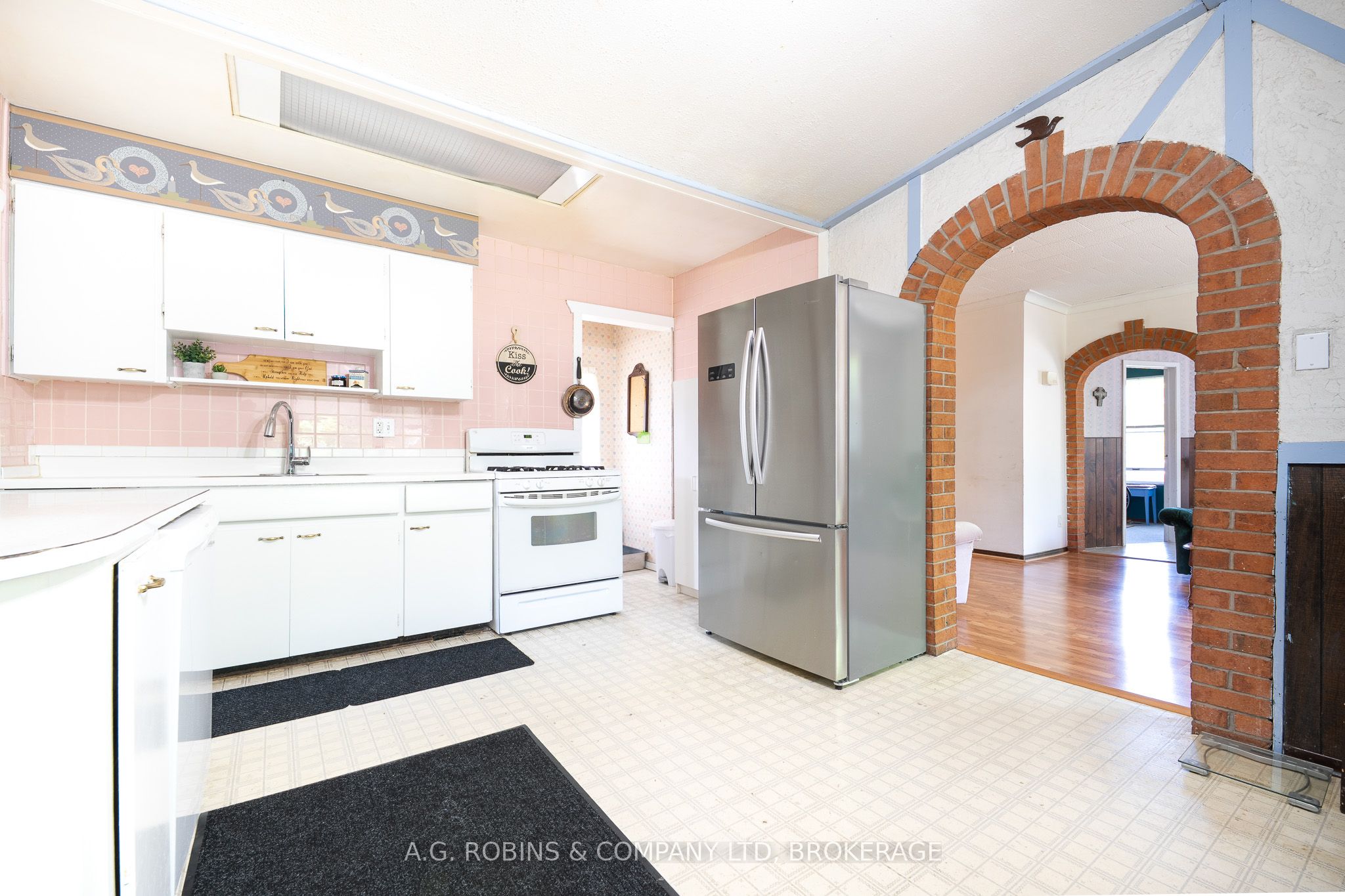 52 Charles Street Property Photo 10