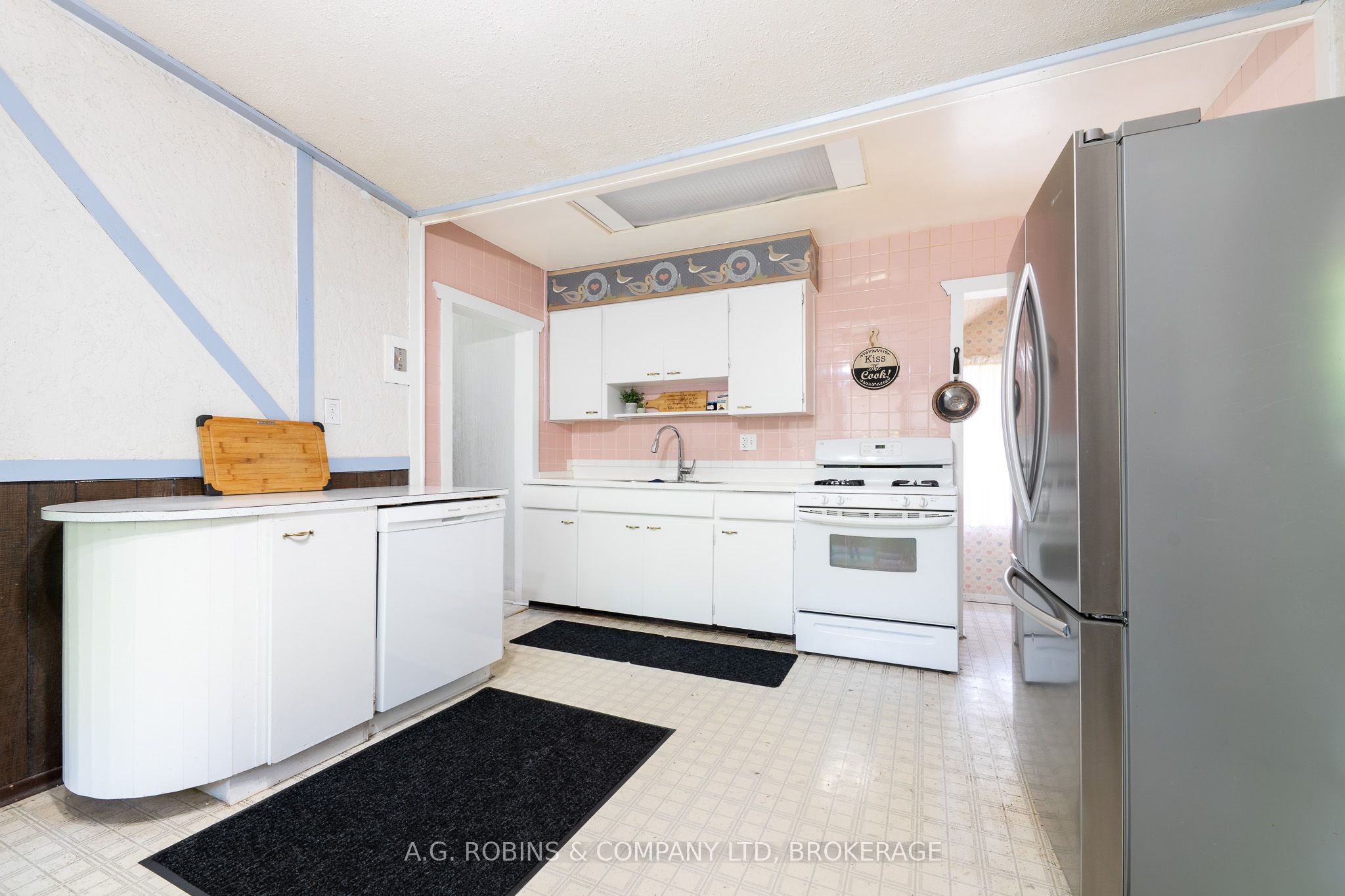 52 Charles Street Property Photo 11