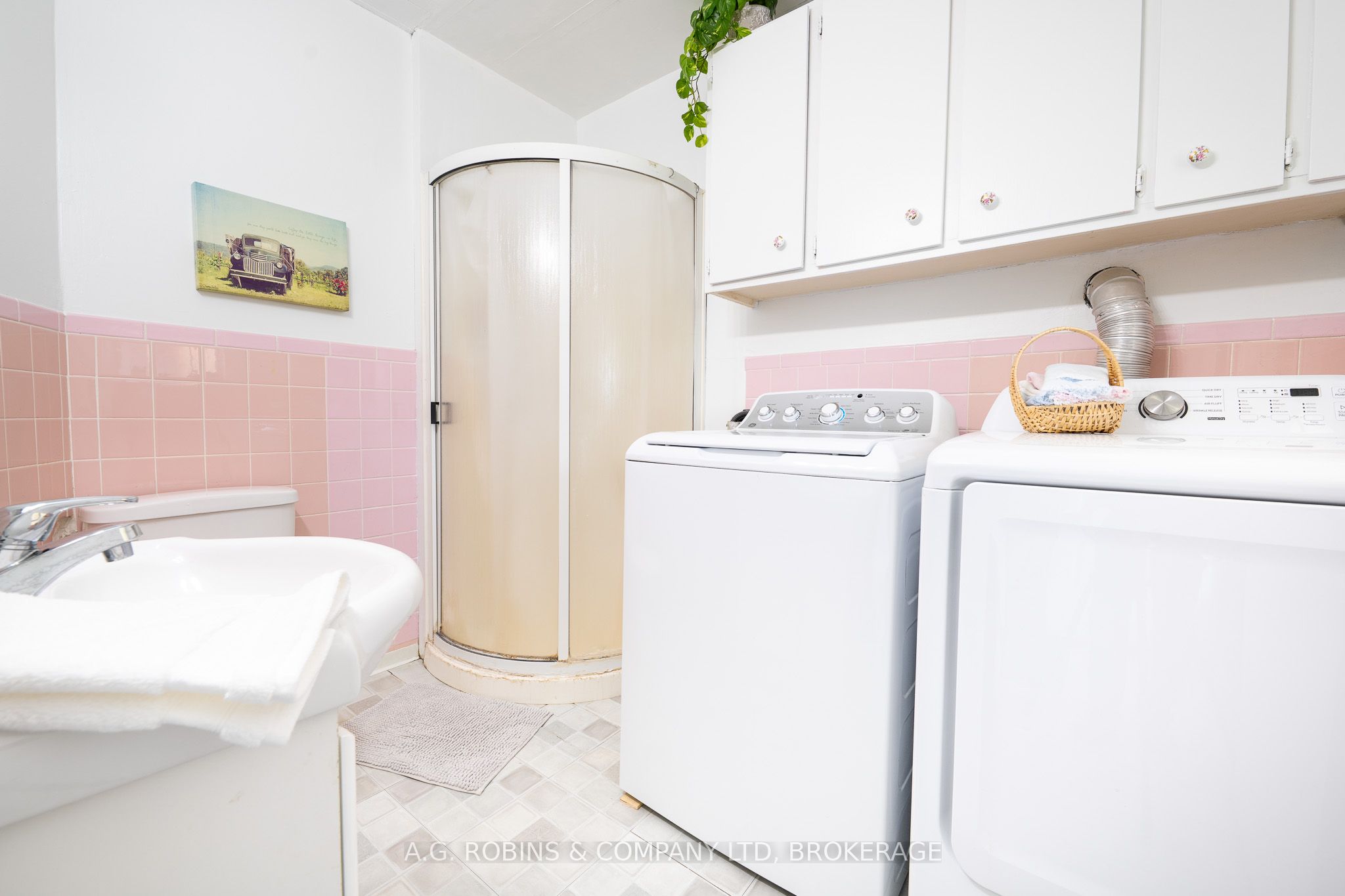 52 Charles Street Property Photo 12