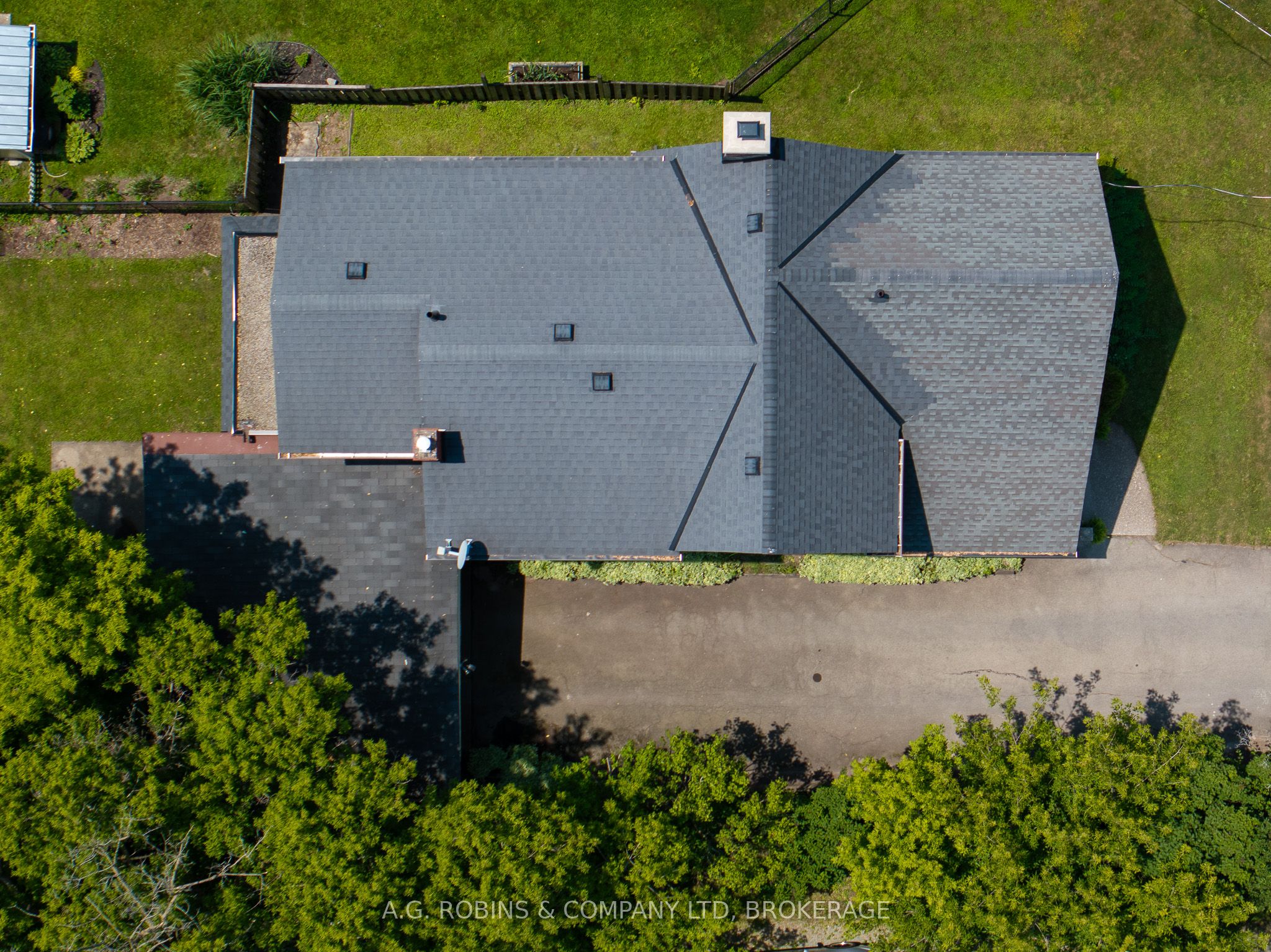 52 Charles Street Property Photo 27