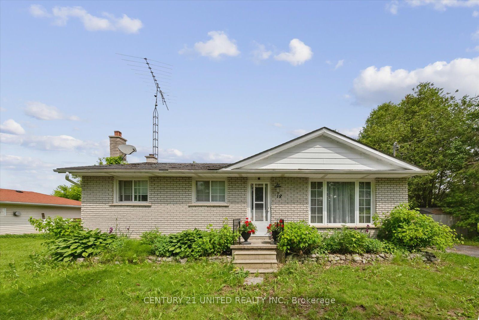 18 Cedarview Drive Property Photo 1