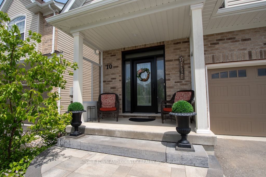 10 Silverbrook Avenue Property Photo 4