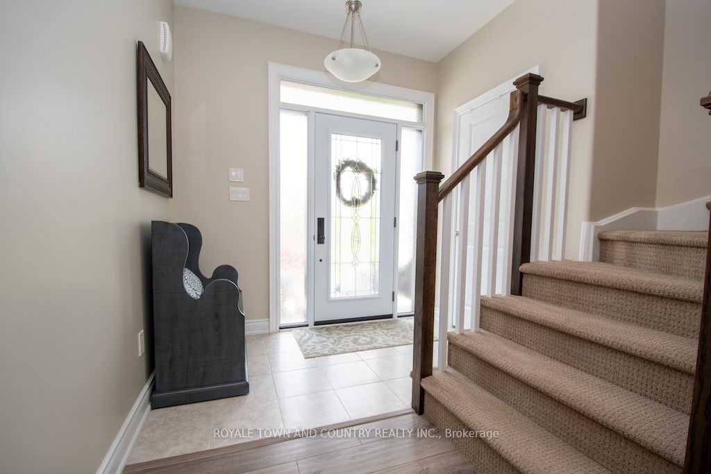 10 Silverbrook Avenue Property Photo 5