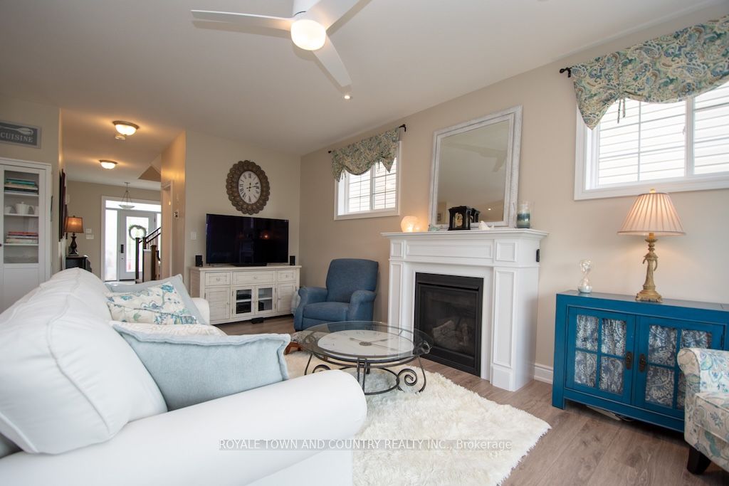 10 Silverbrook Avenue Property Photo 8
