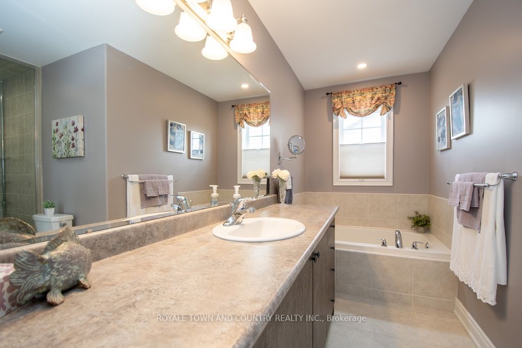 10 Silverbrook Avenue Property Photo 23