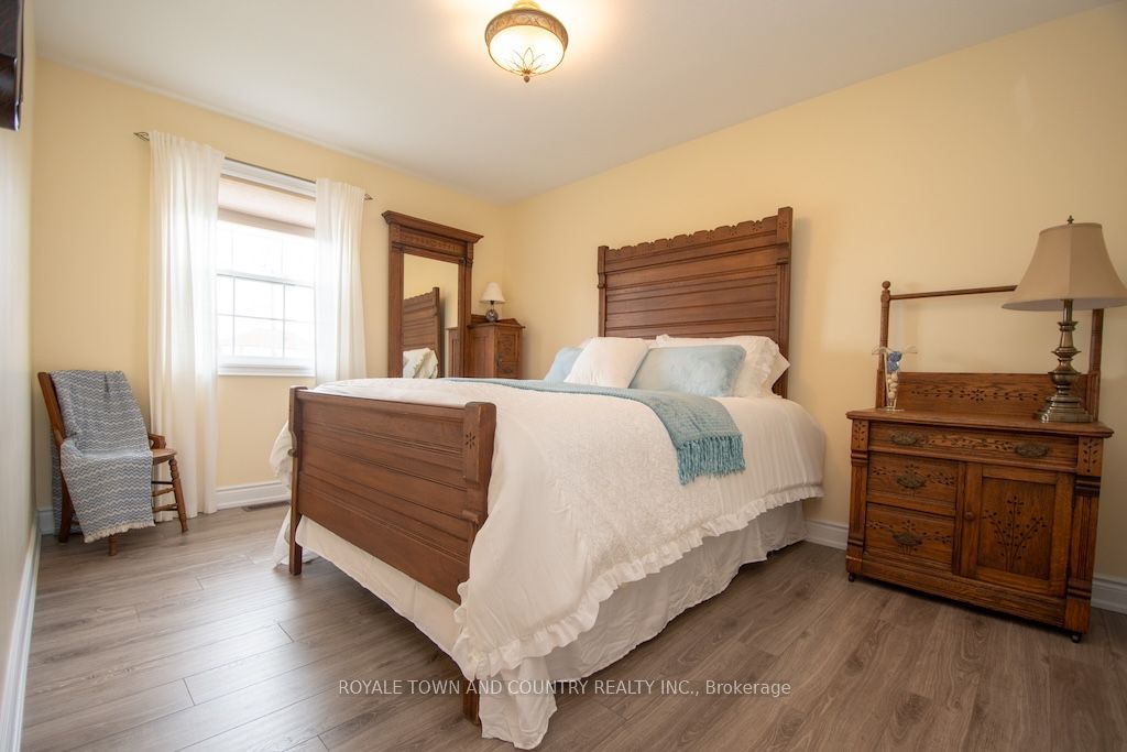 10 Silverbrook Avenue Property Photo 26