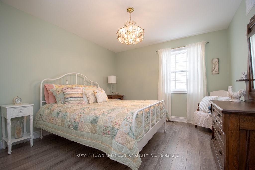 10 Silverbrook Avenue Property Photo 30