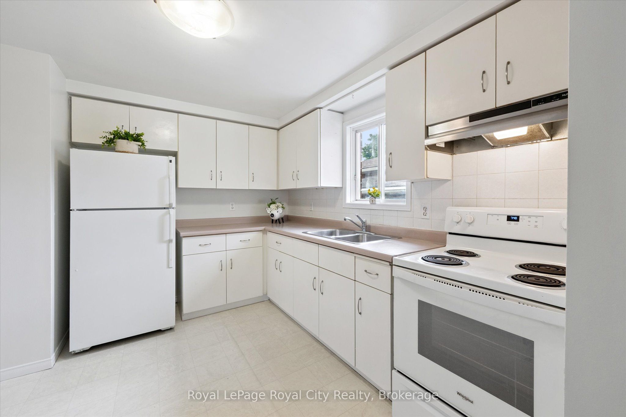 65 Eastview Road Property Photo 11