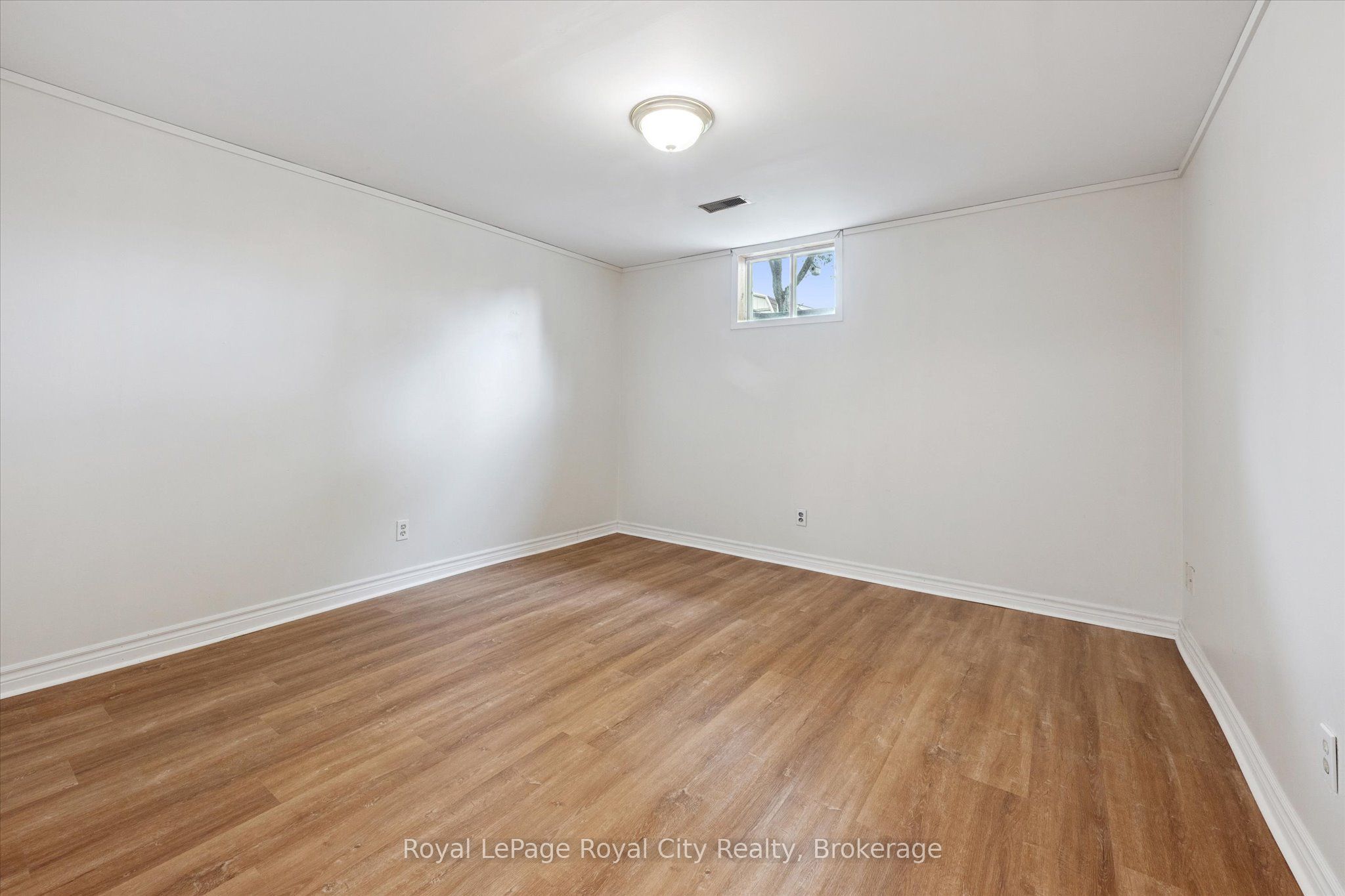 65 Eastview Road Property Photo 27