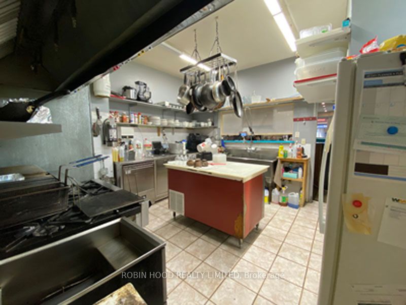 362 Barton Street E Property Photo 4