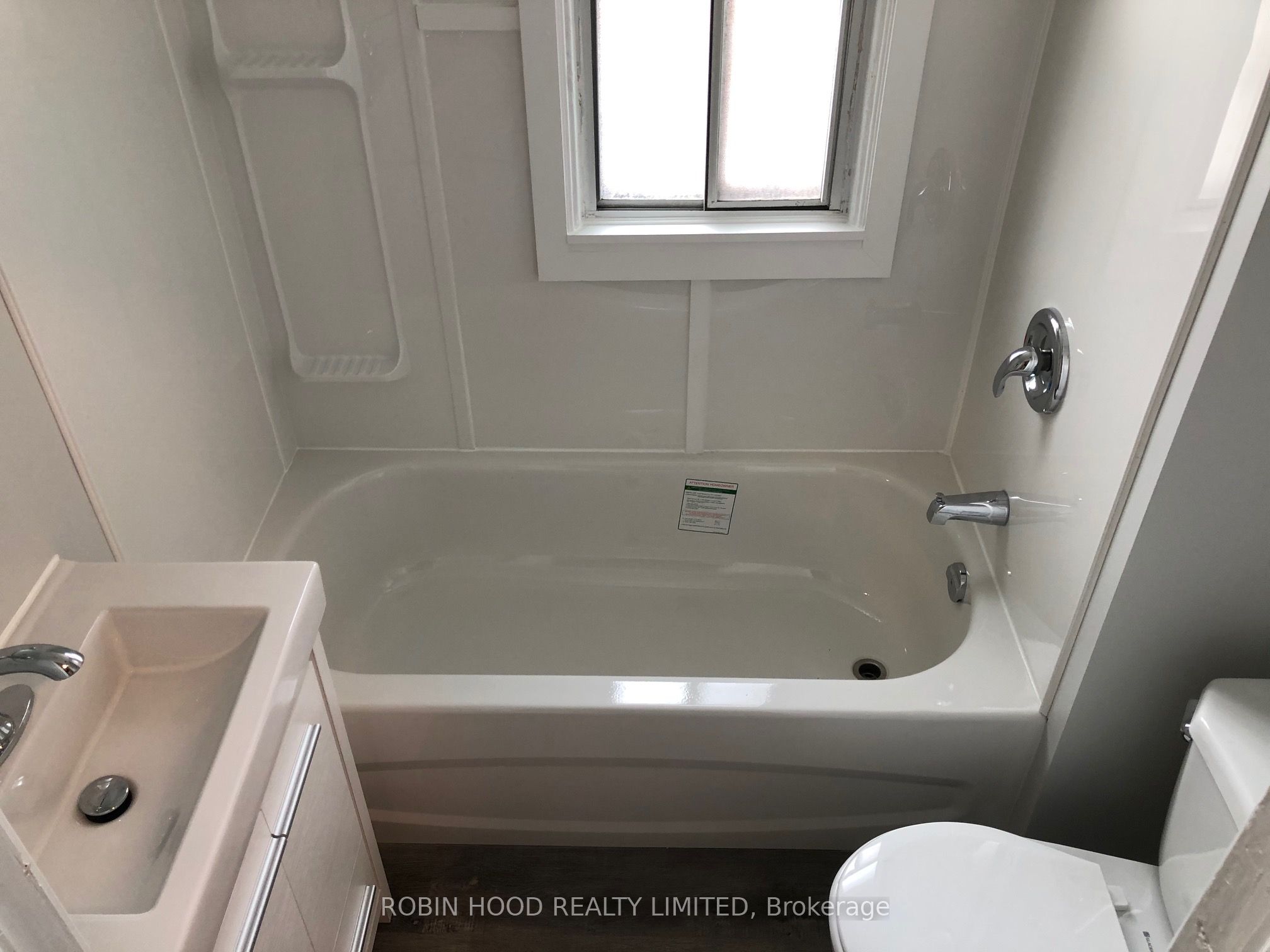 362 Barton Street E Property Photo 8