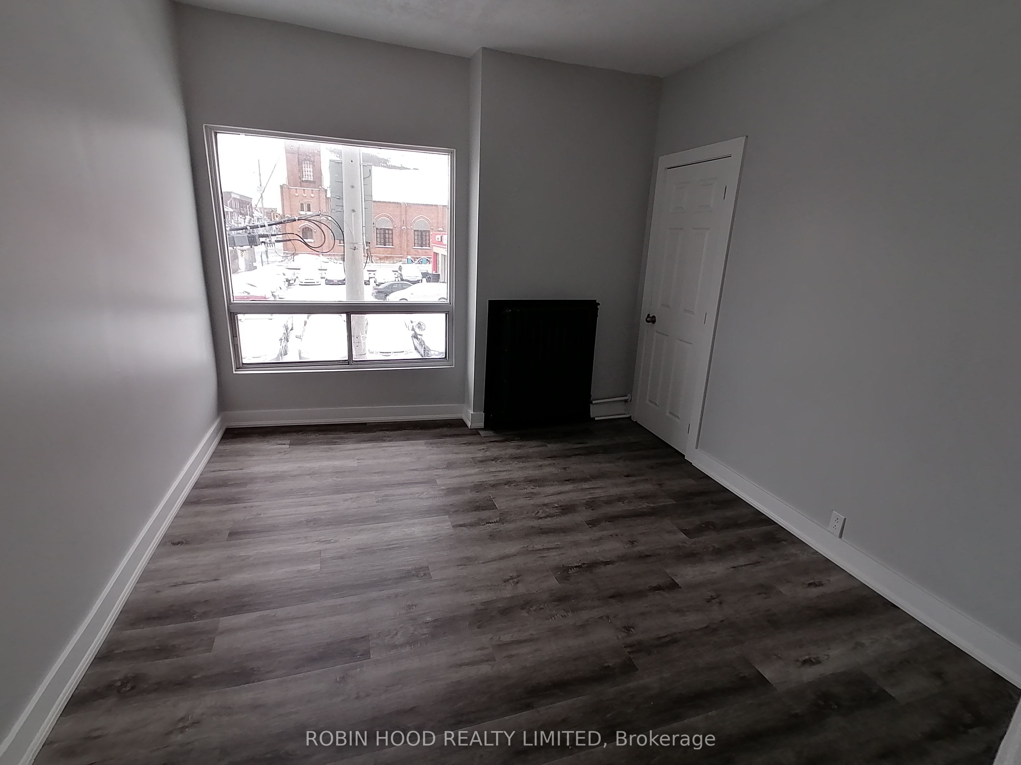 362 Barton Street E Property Photo 16