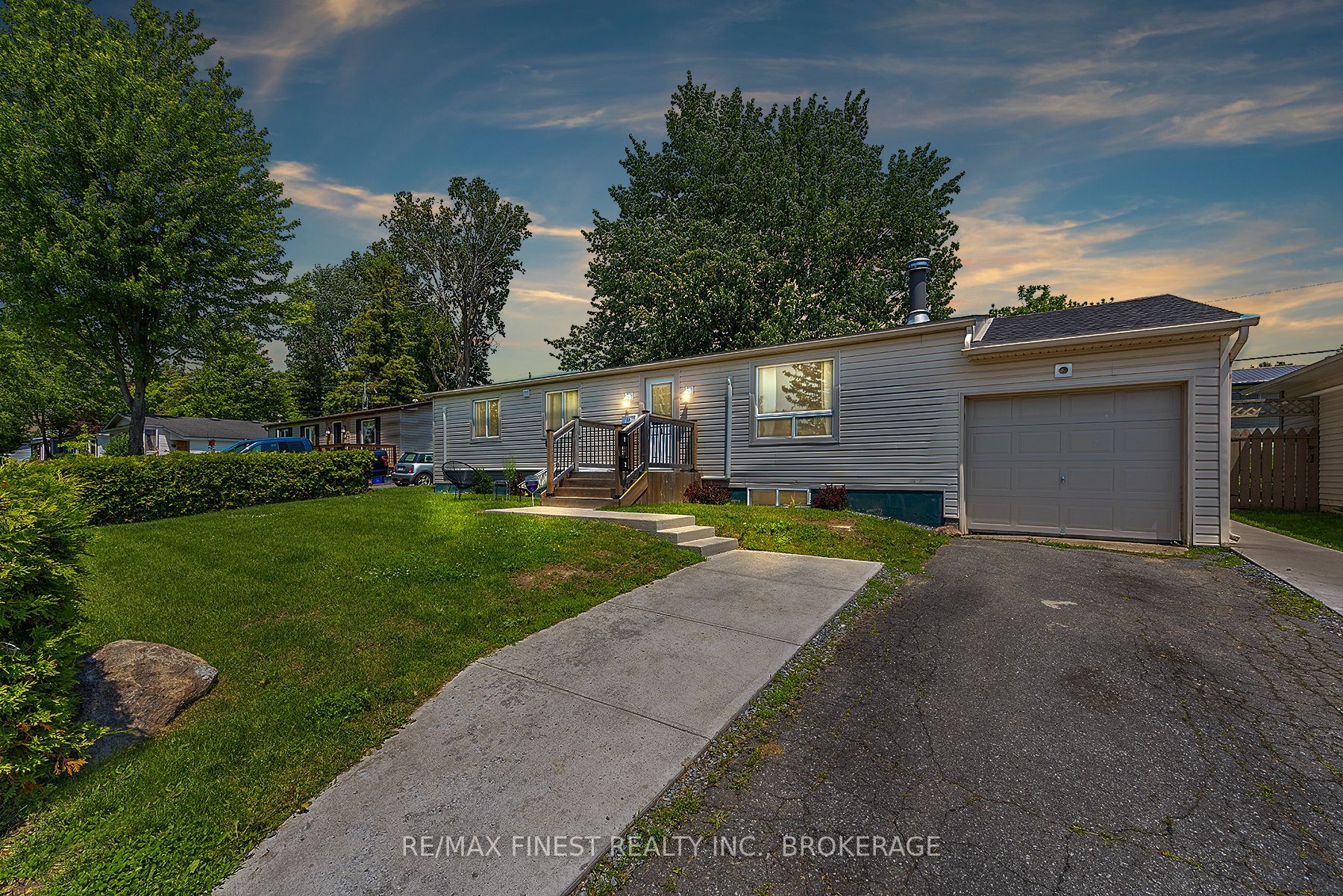 35 Clairton Pl Property Photo 1