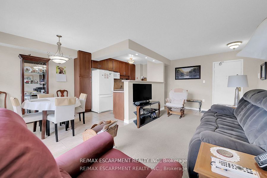 793 Colborne Street E 512 Property Photo 11