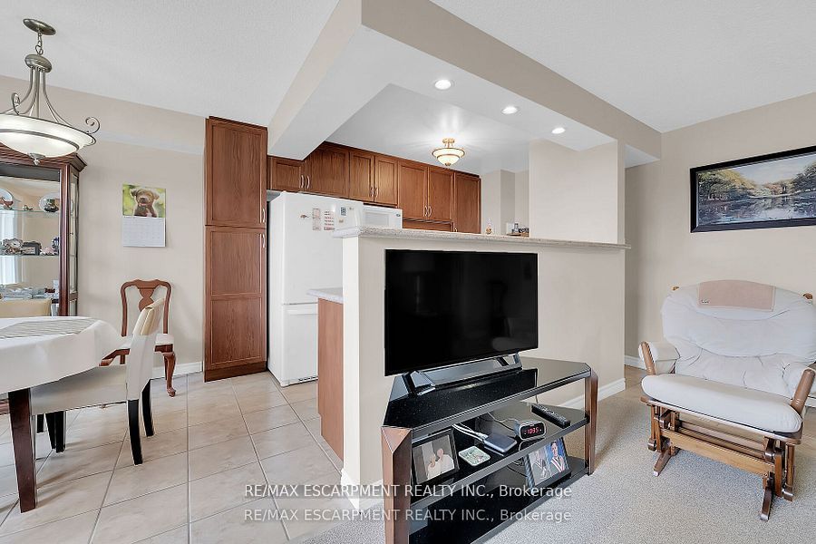 793 Colborne Street E 512 Property Photo 14