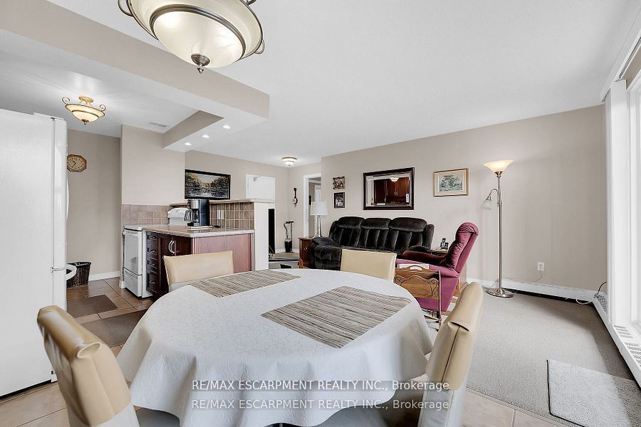 793 Colborne Street E 512 Property Photo 15