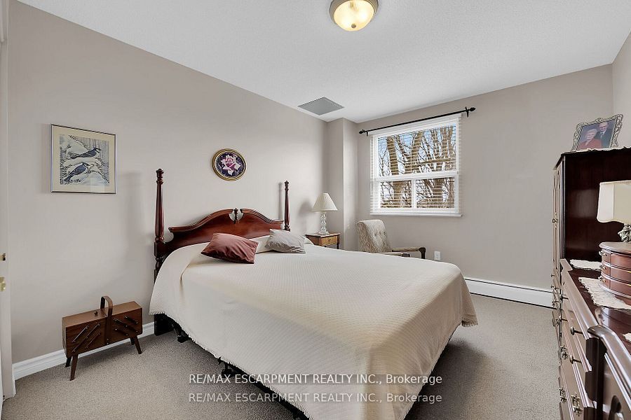 793 Colborne Street E 512 Property Photo 24