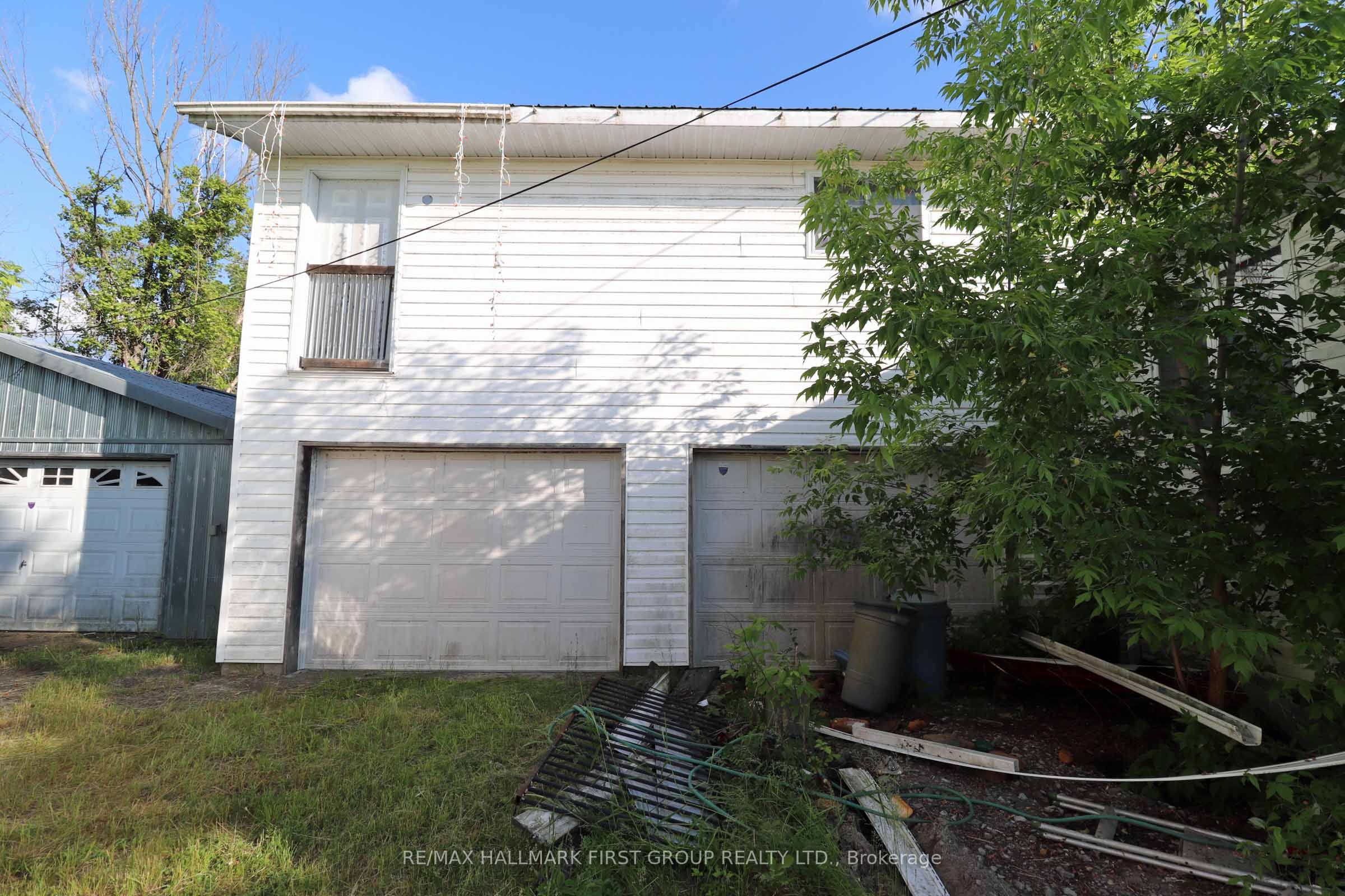 1586 Sulphide Road Property Photo 5