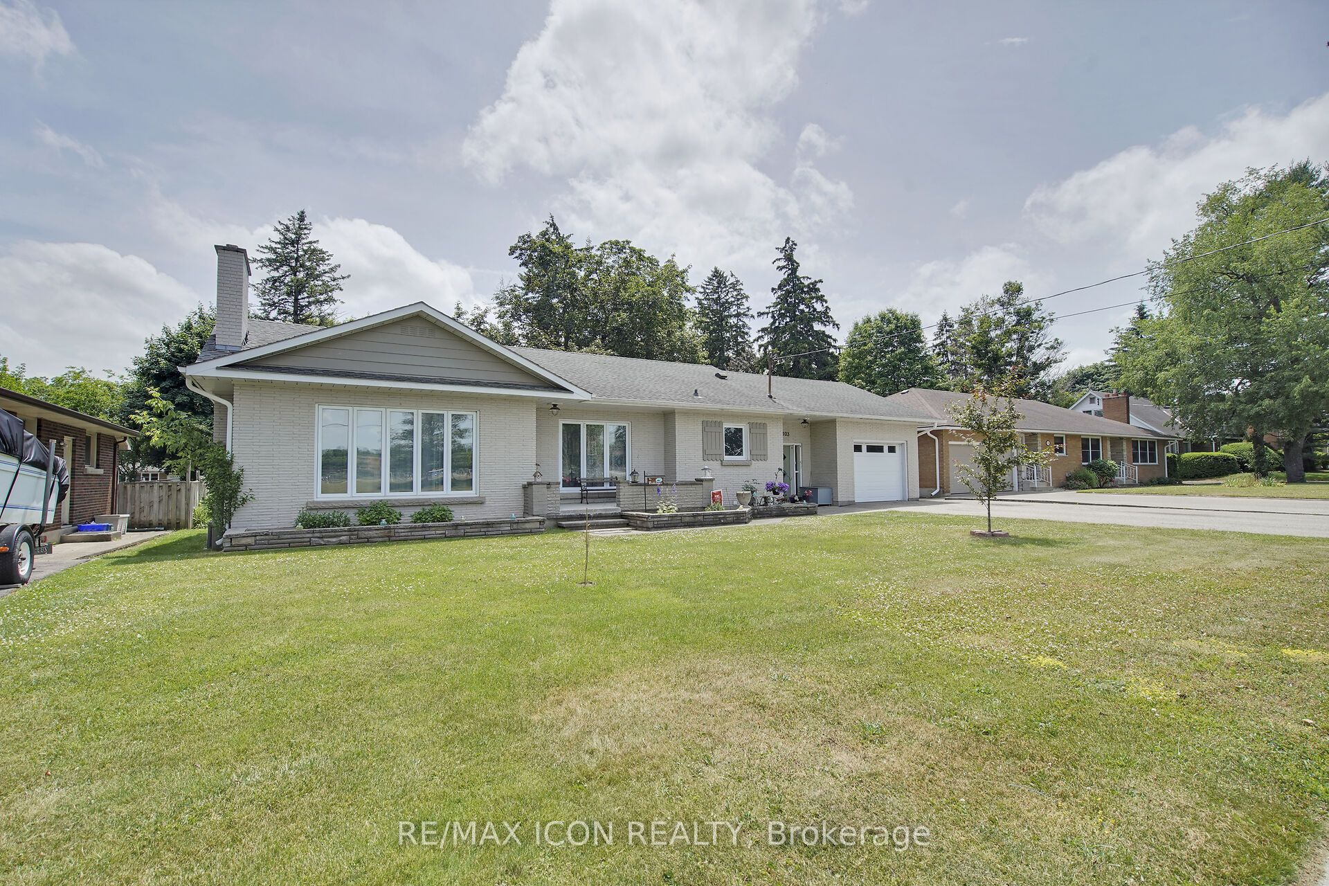 103 Brock Street E Property Photo 5