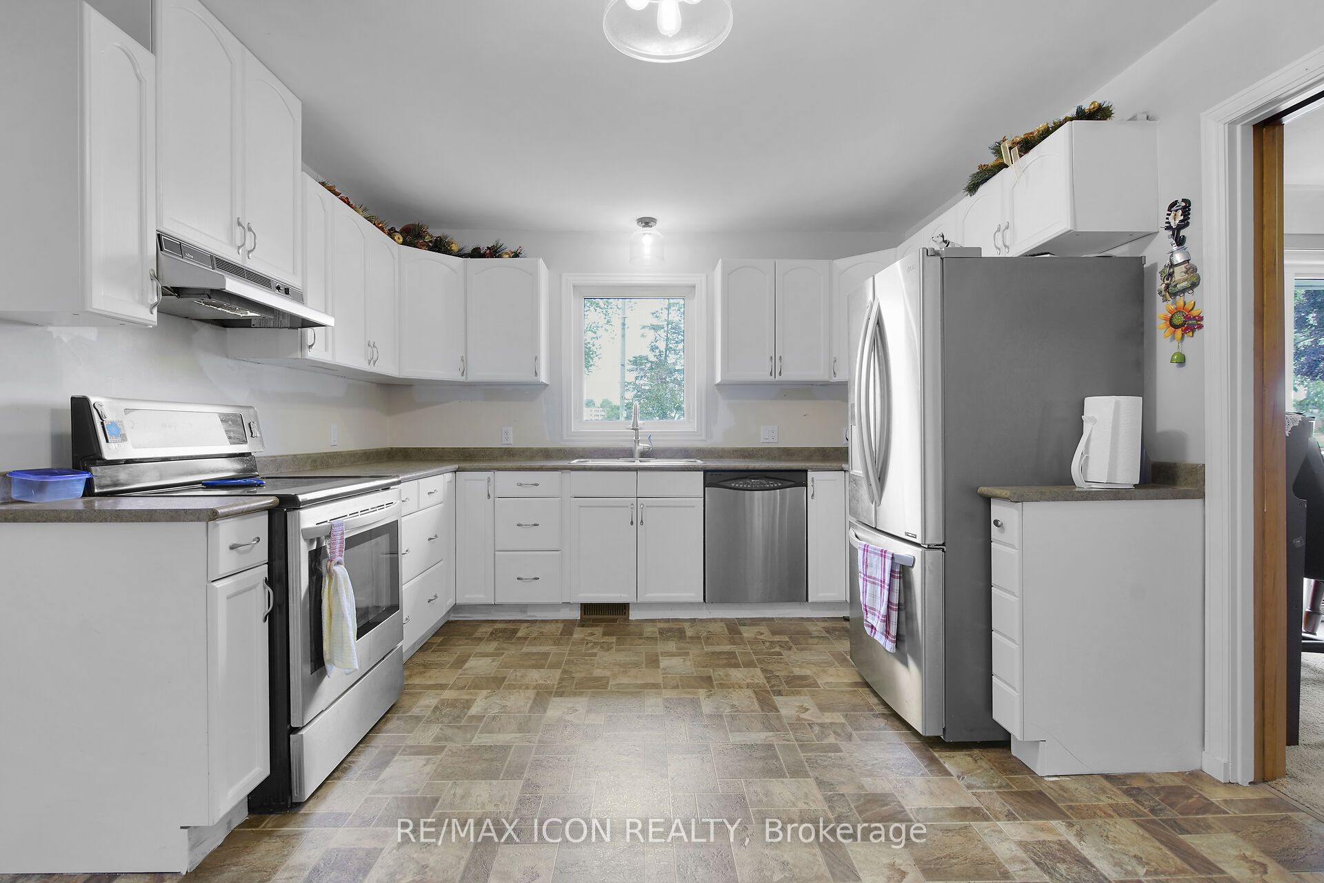 103 Brock Street E Property Photo 8
