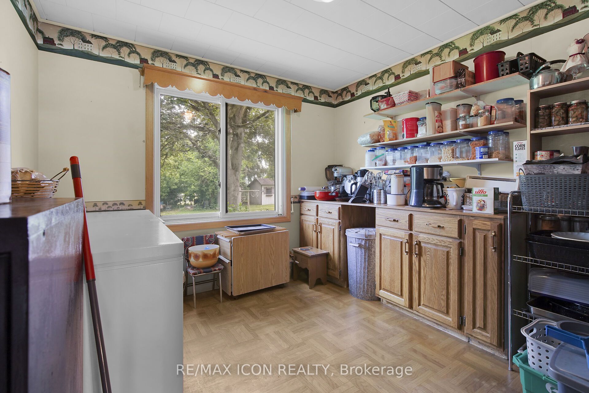 103 Brock Street E Property Photo 23