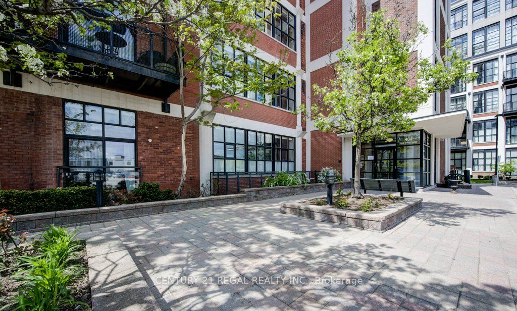 404 King Street W 102 Property Photo 1