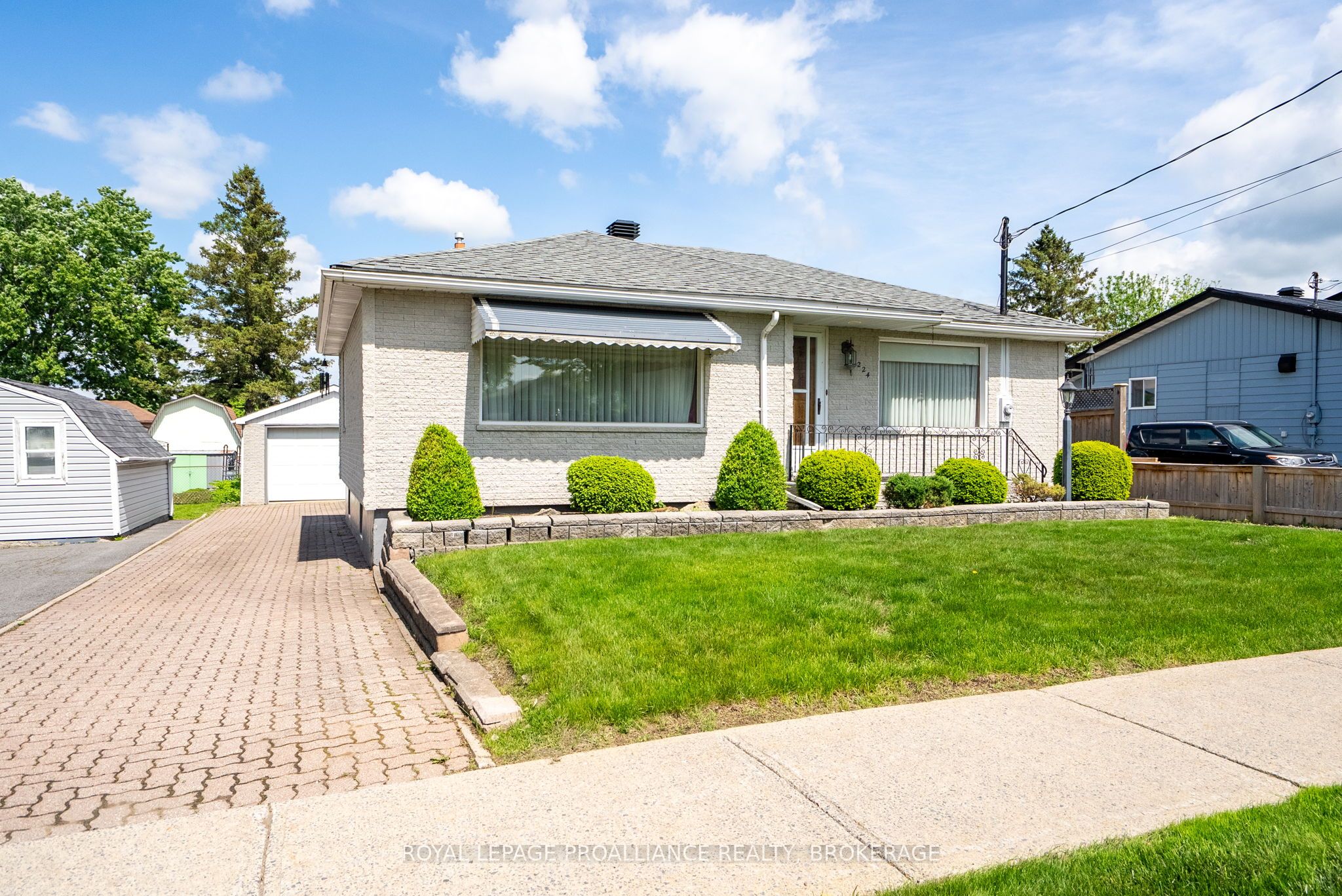 224 Danis Ave Property Photo 1
