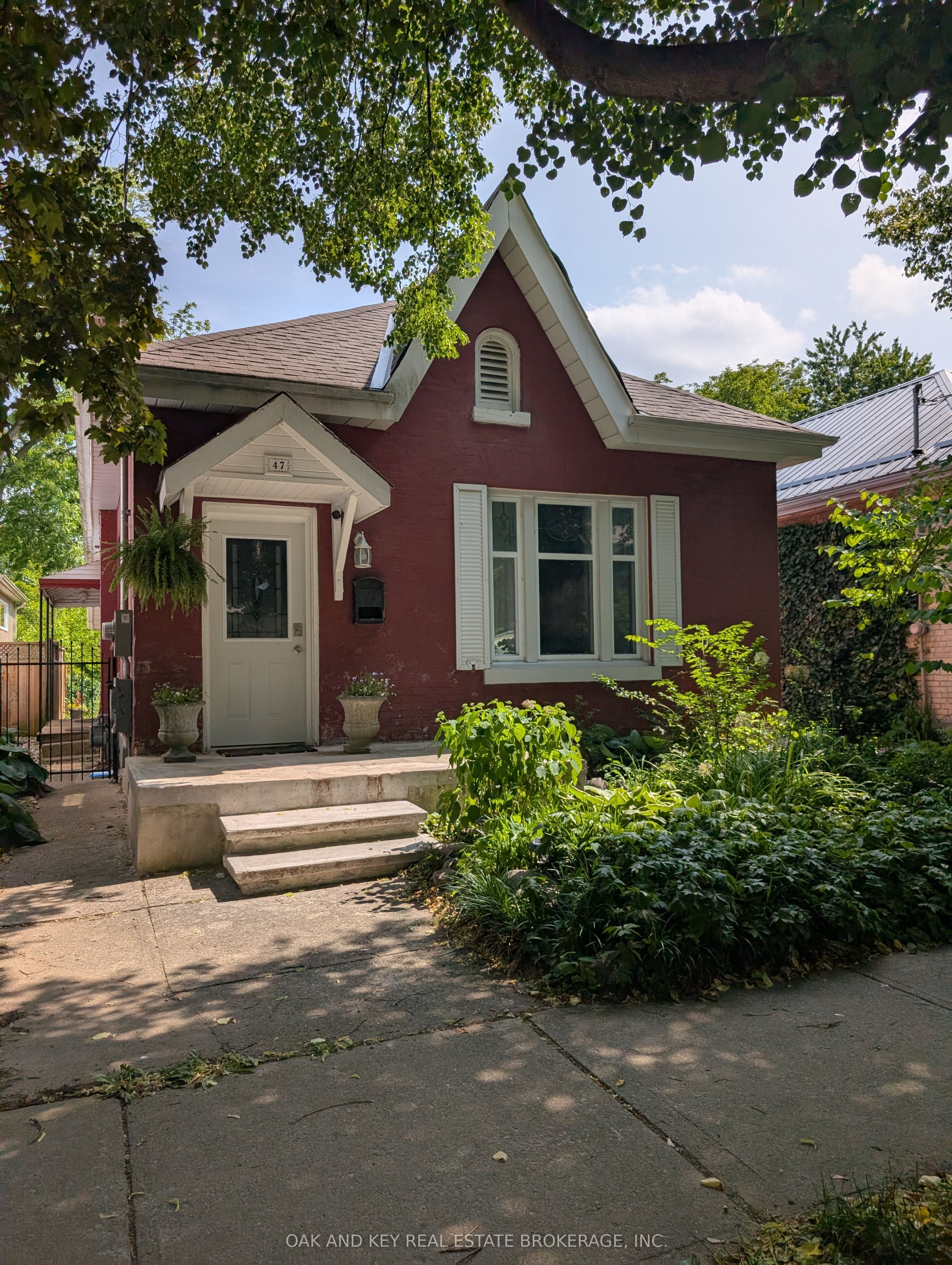 47 Askin Street BACK Property Photo 1