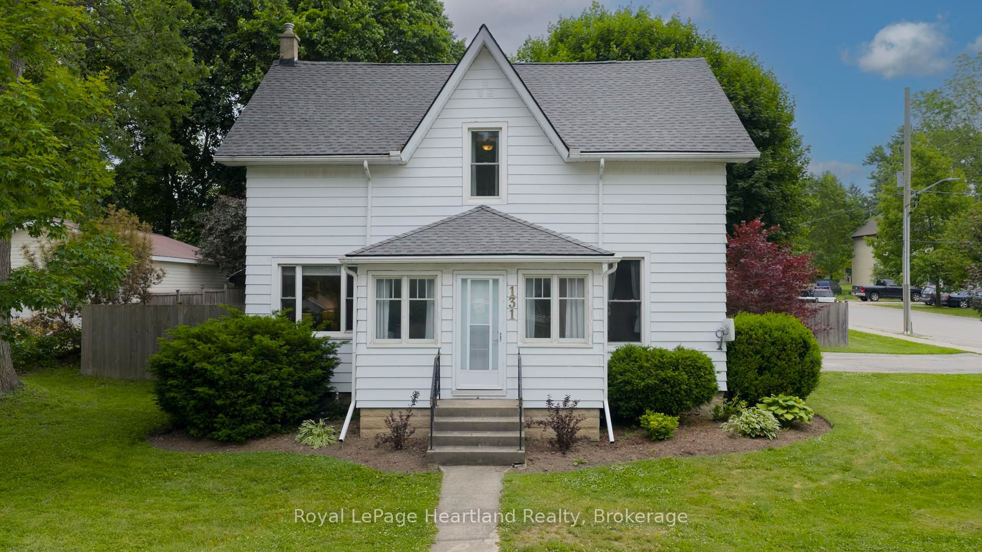 131 Rattenbury St E Property Photo 1