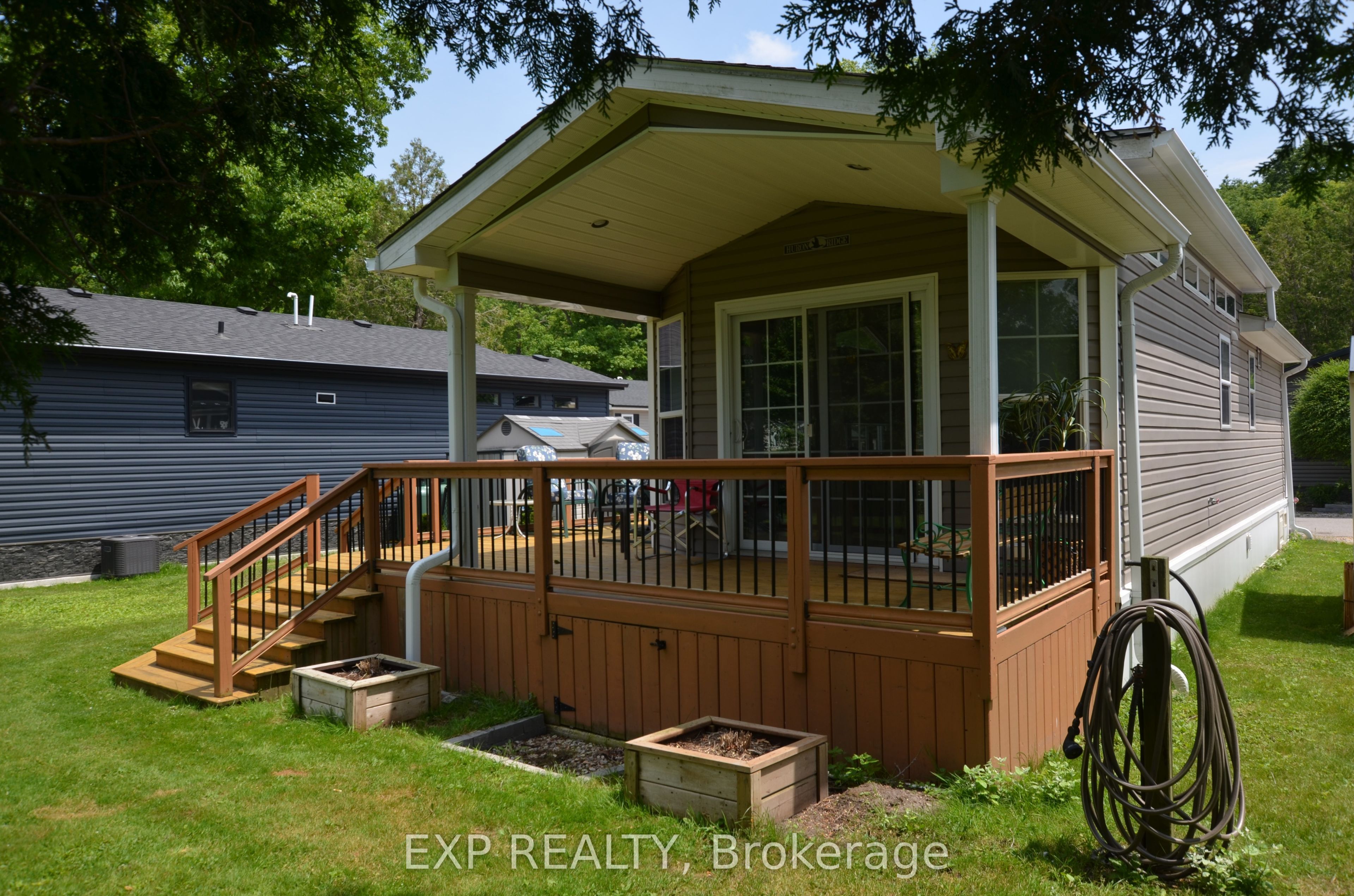 22790 Amiens Road 46 Property Photo 4