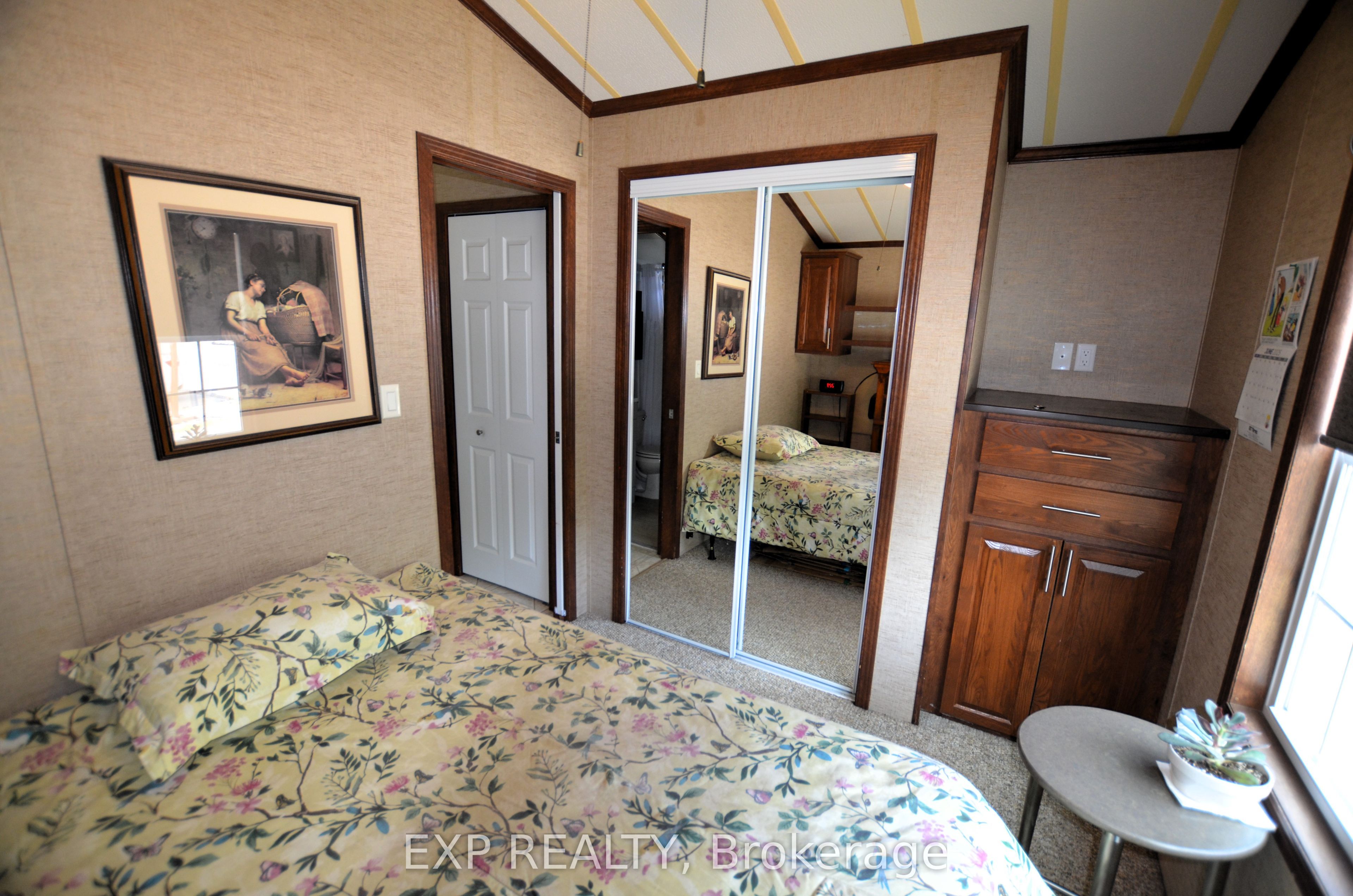 22790 Amiens Road 46 Property Photo 14