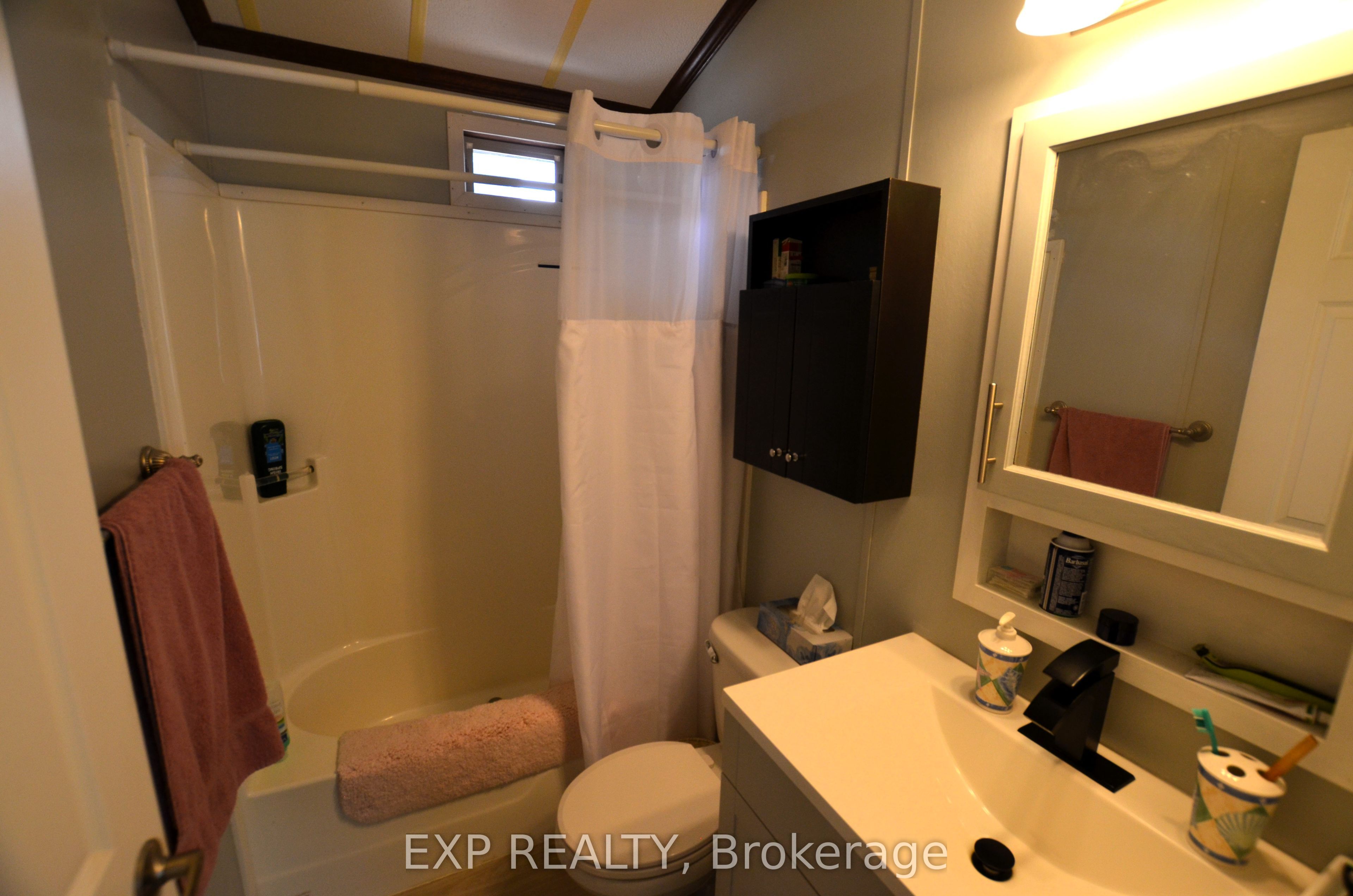 22790 Amiens Road 46 Property Photo 17