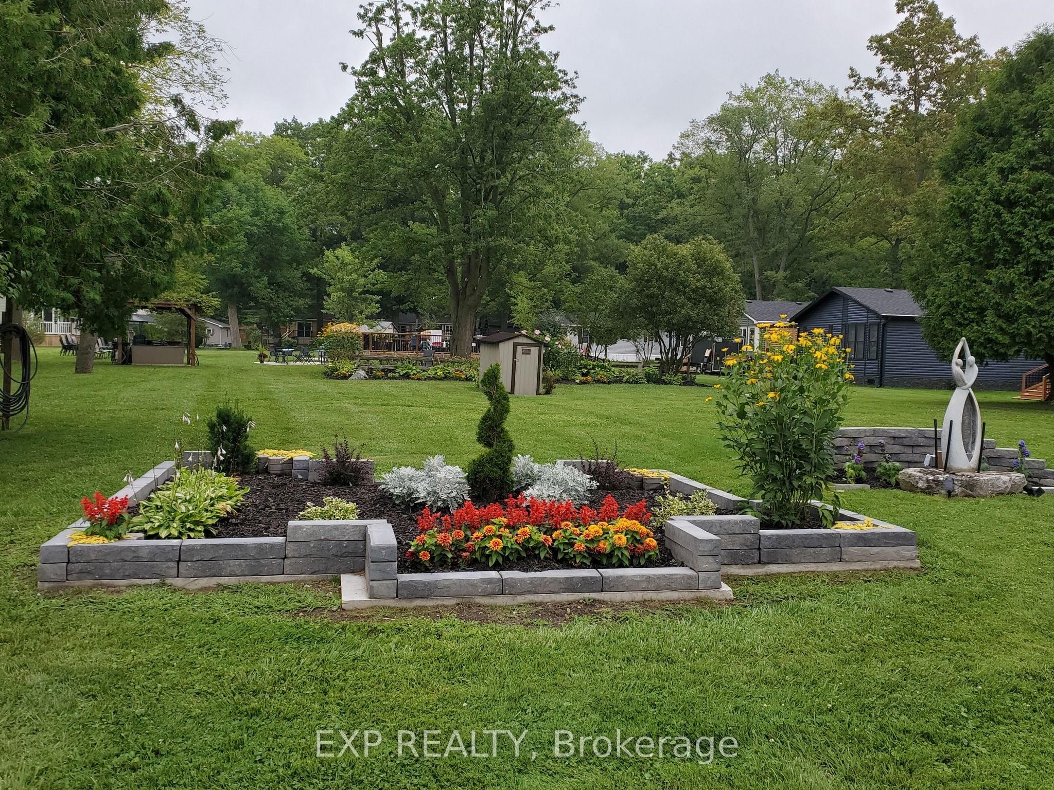 22790 Amiens Road 46 Property Photo 25