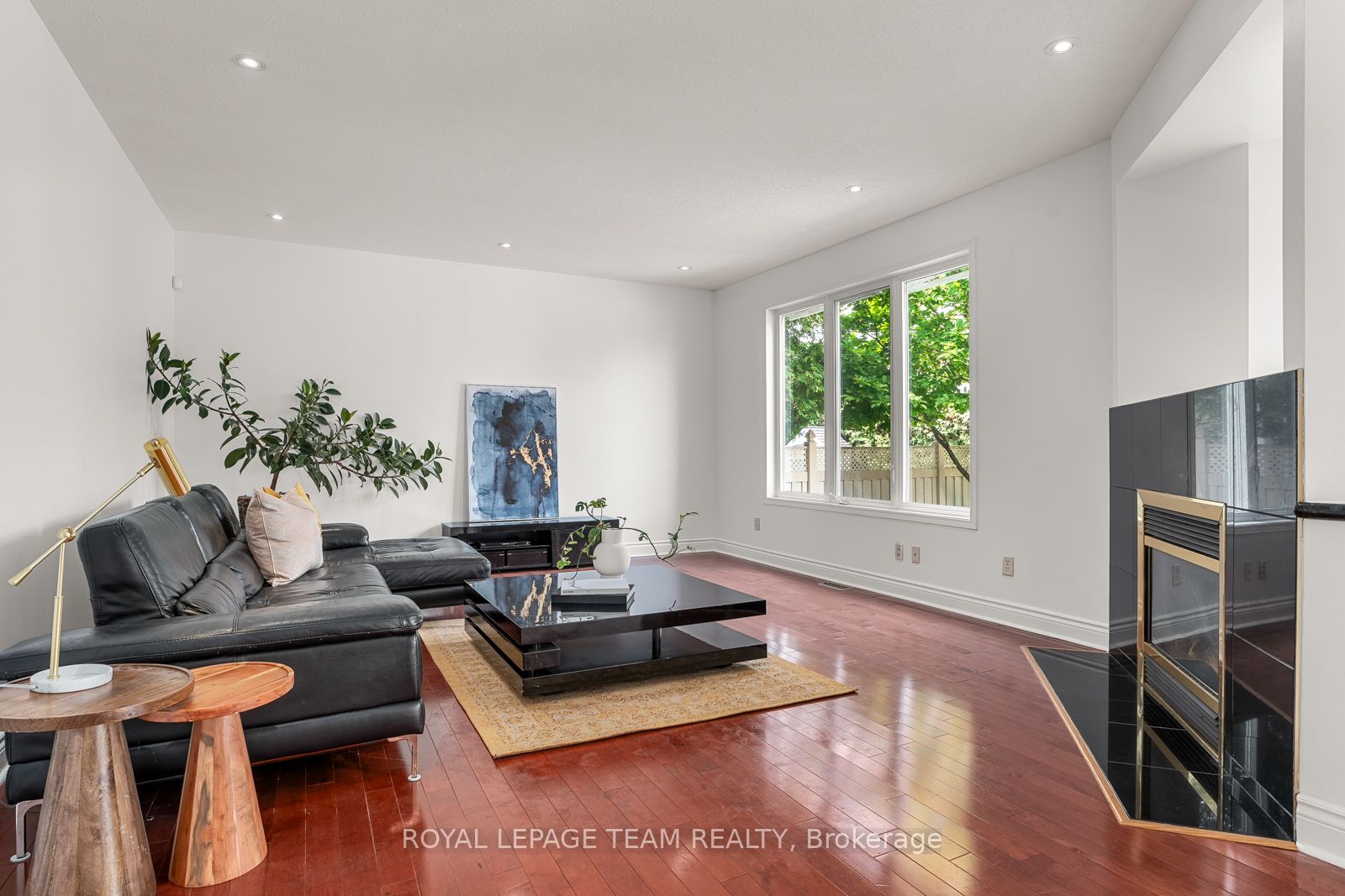 33 Valencia Street Property Photo 10