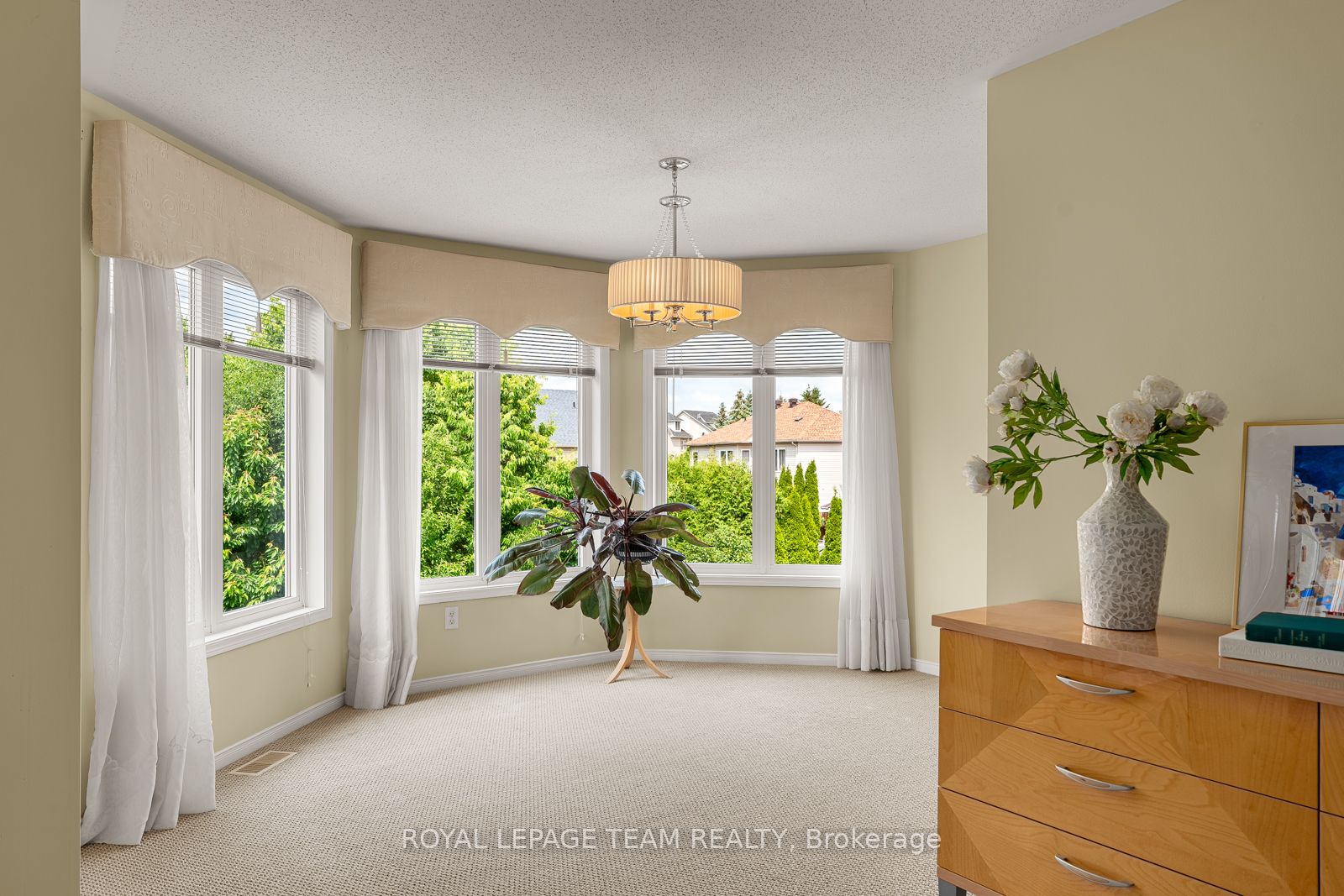 33 Valencia Street Property Photo 15