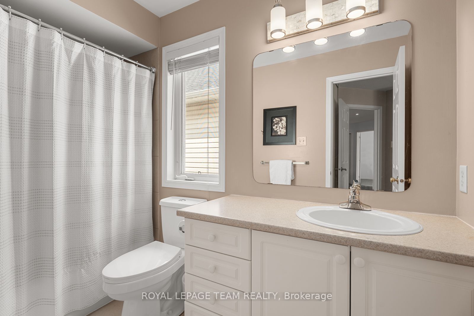 33 Valencia Street Property Photo 19