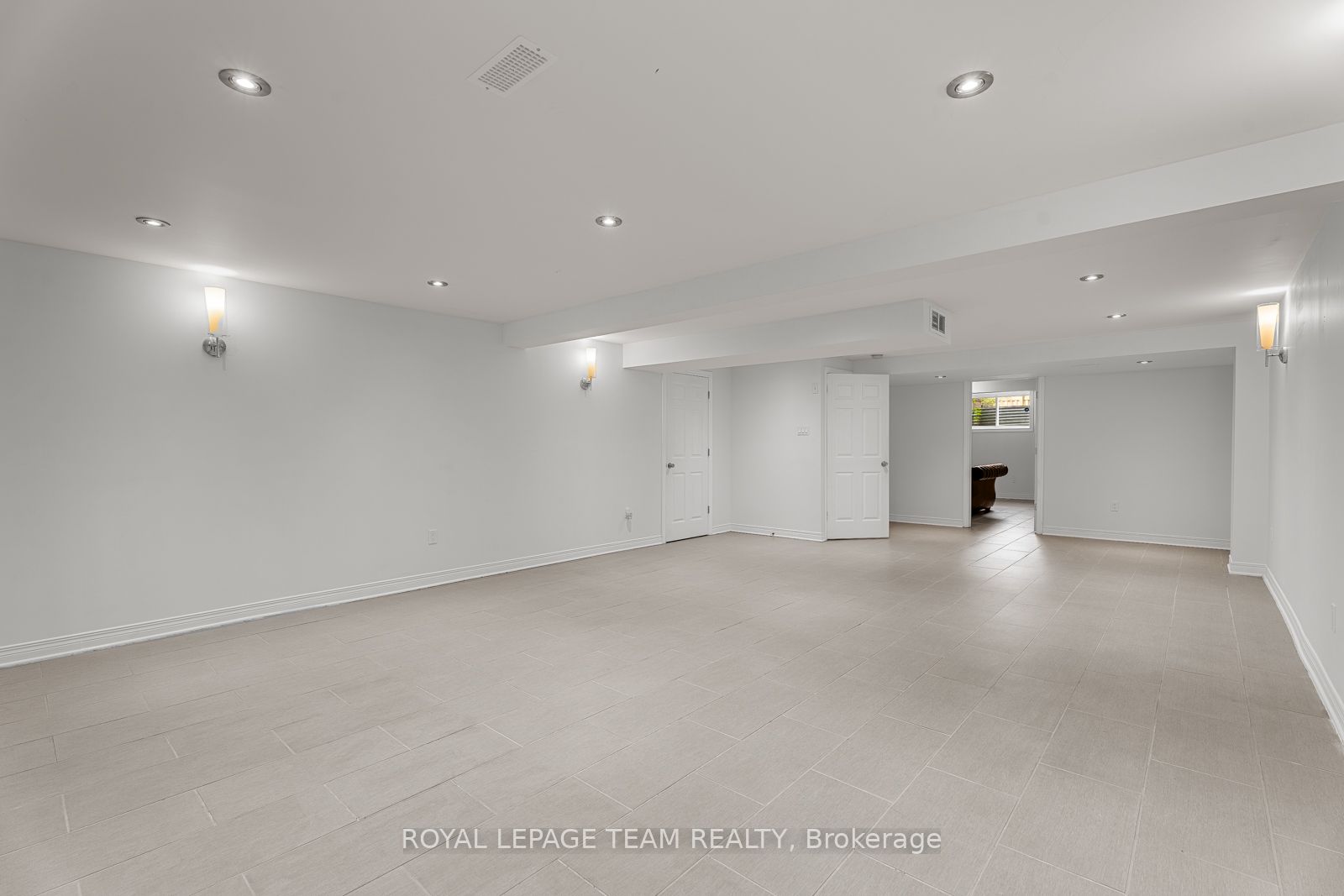 33 Valencia Street Property Photo 24