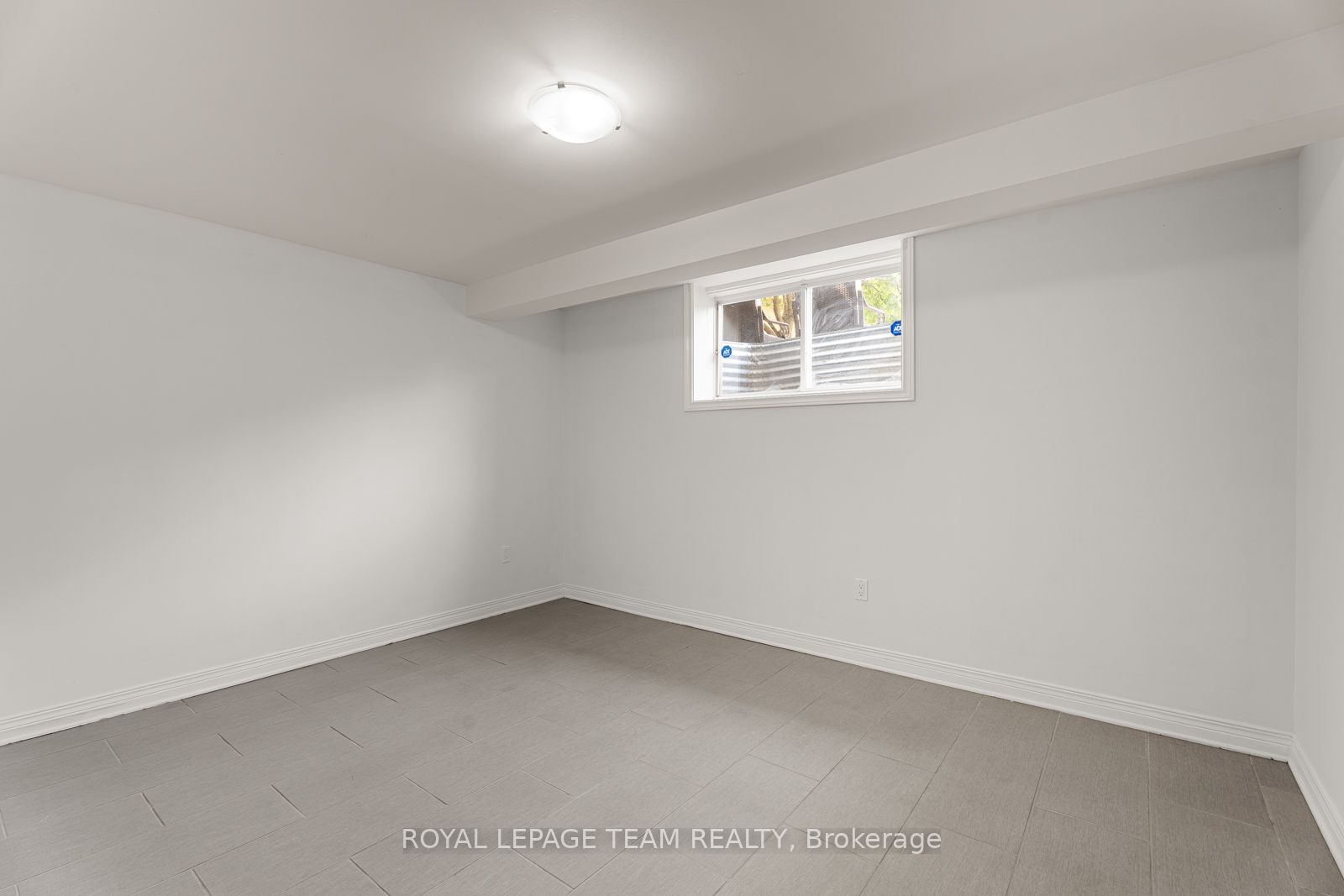 33 Valencia Street Property Photo 26