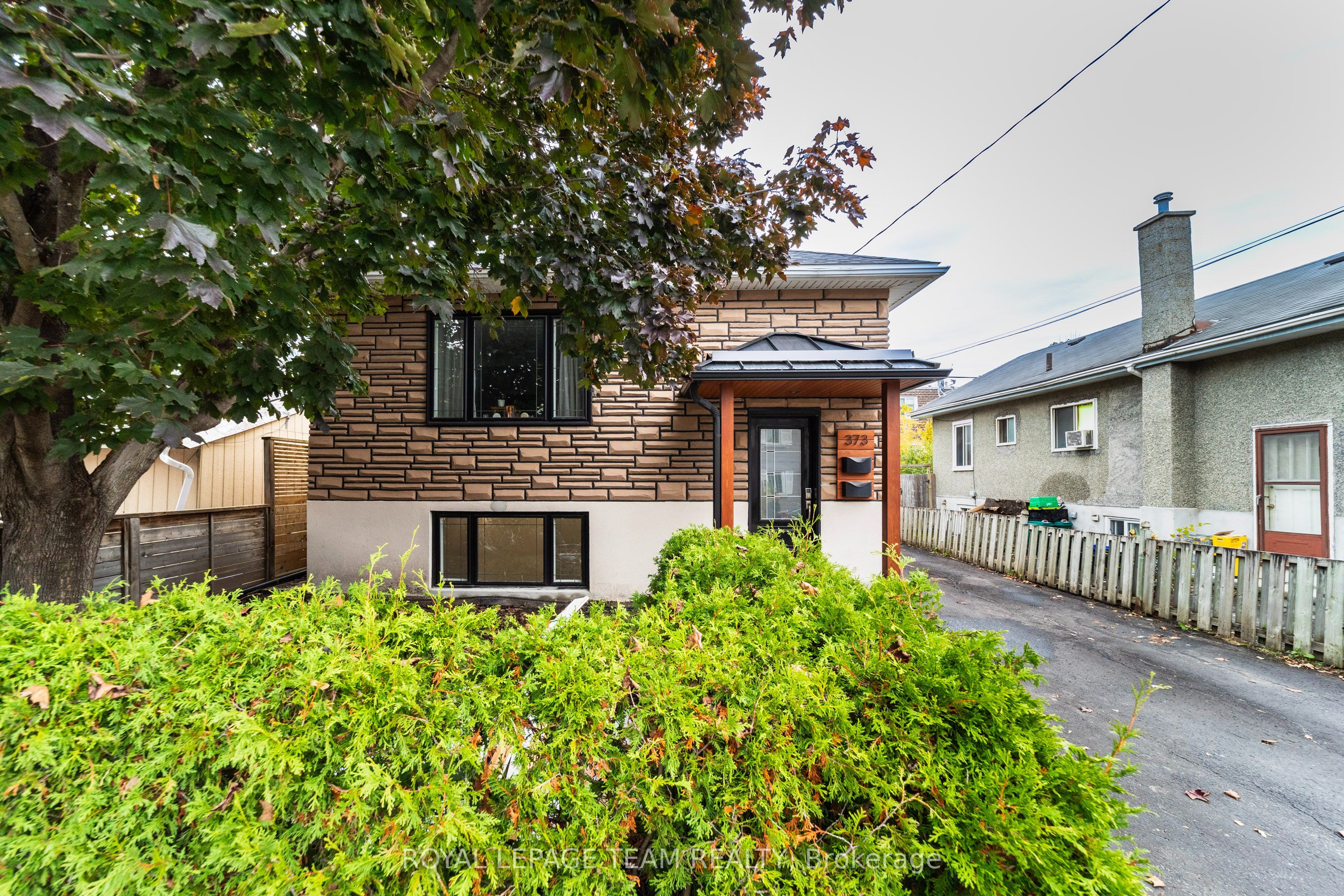 373 Brant St Property Photo 1