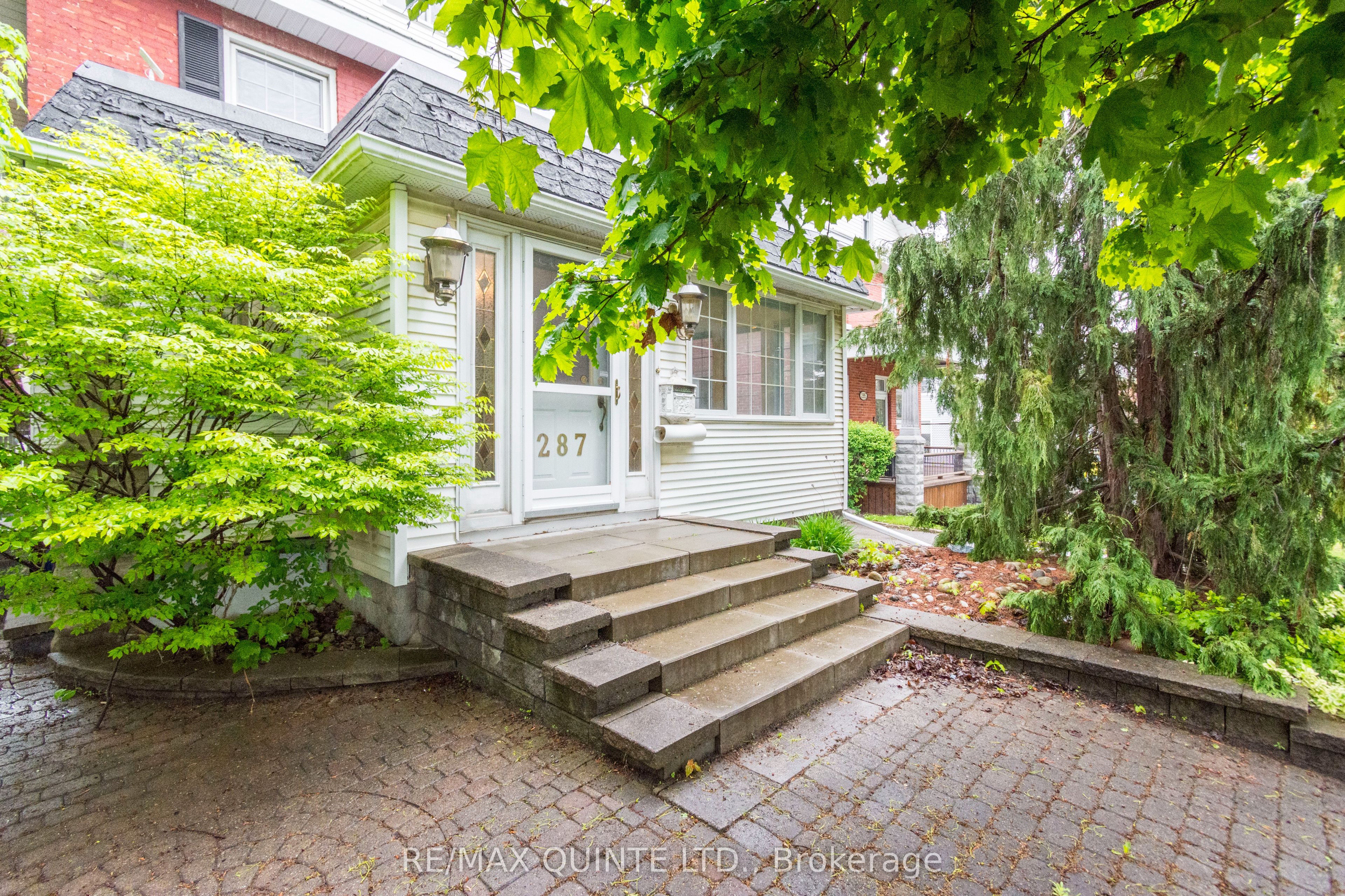 287 John Street